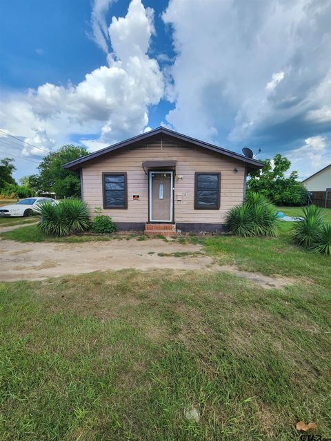 820 N Prairieville Street Athens TX 75751