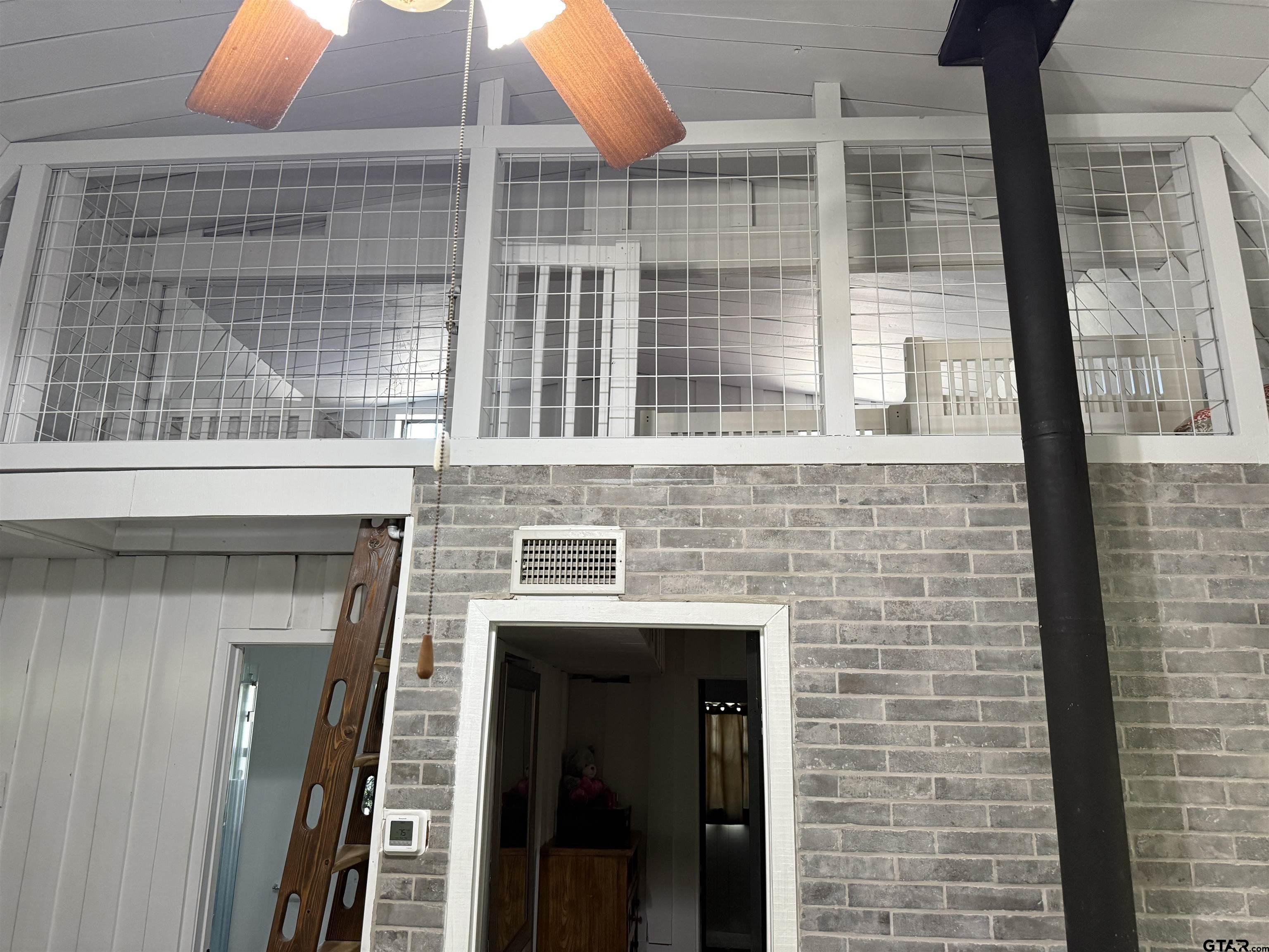 21120 W FM 16