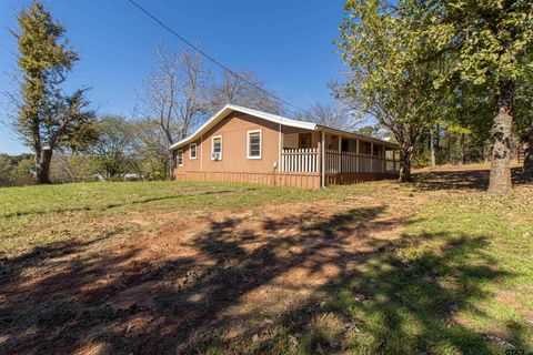 A home in Brownsboro