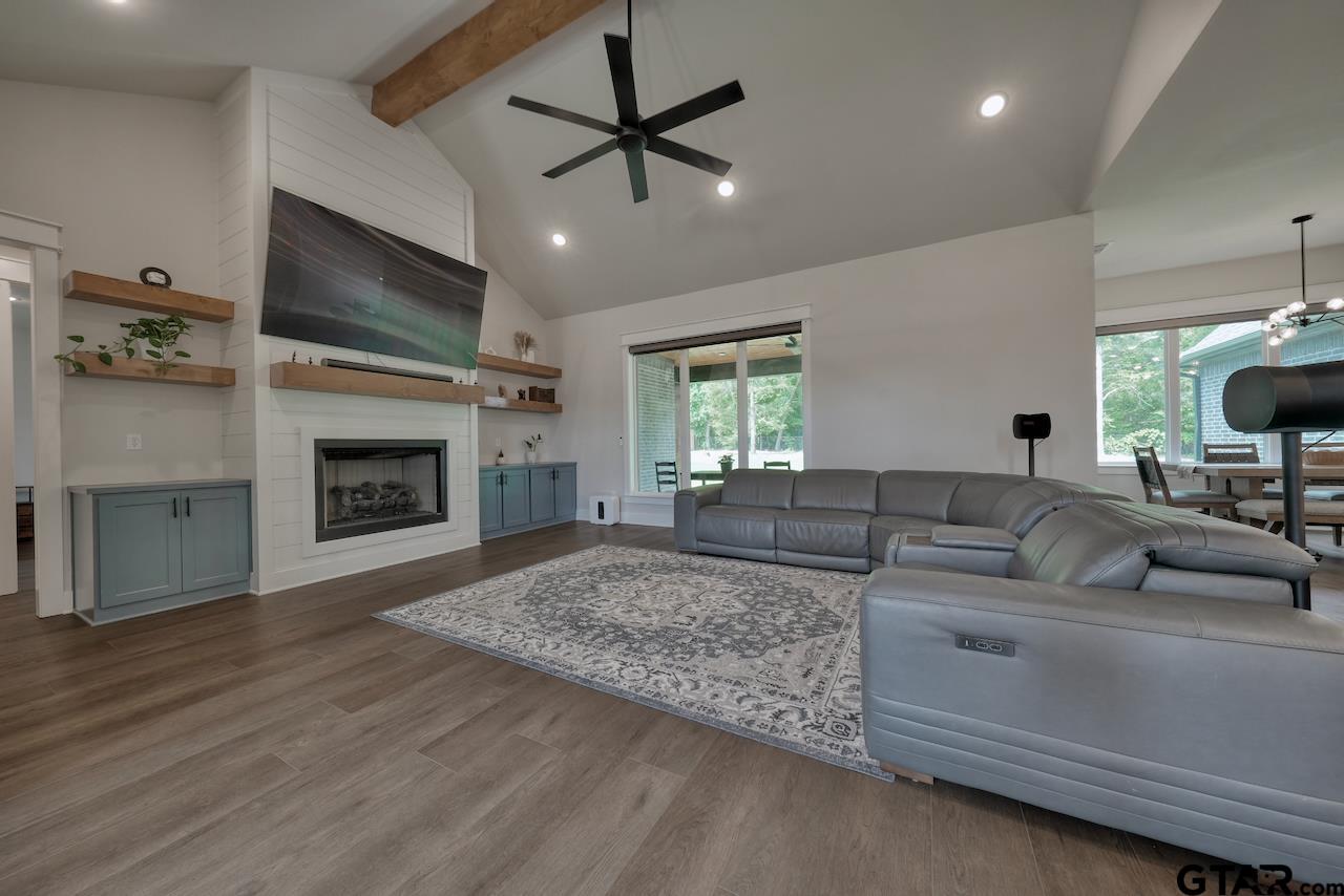 14673 Woodland Creek Dr