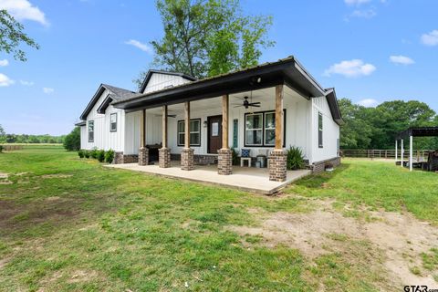 MLS: 25006198