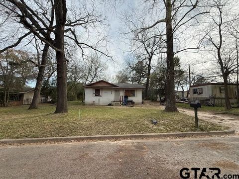 1108 W Noble Street Troup TX 75789