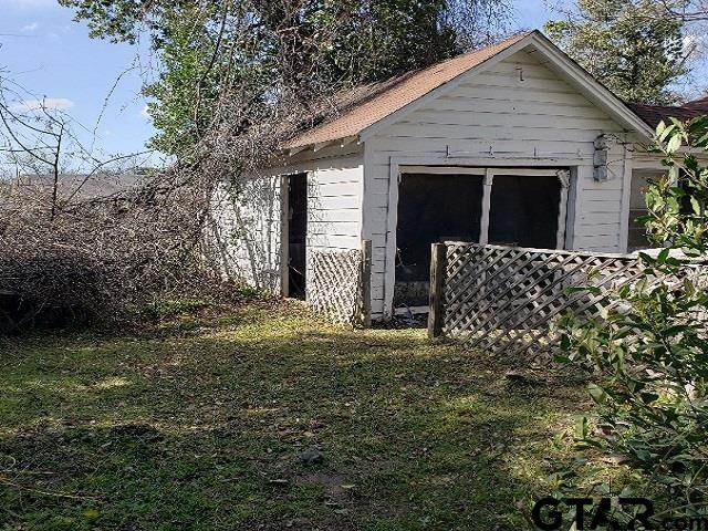 109 Lynch St.