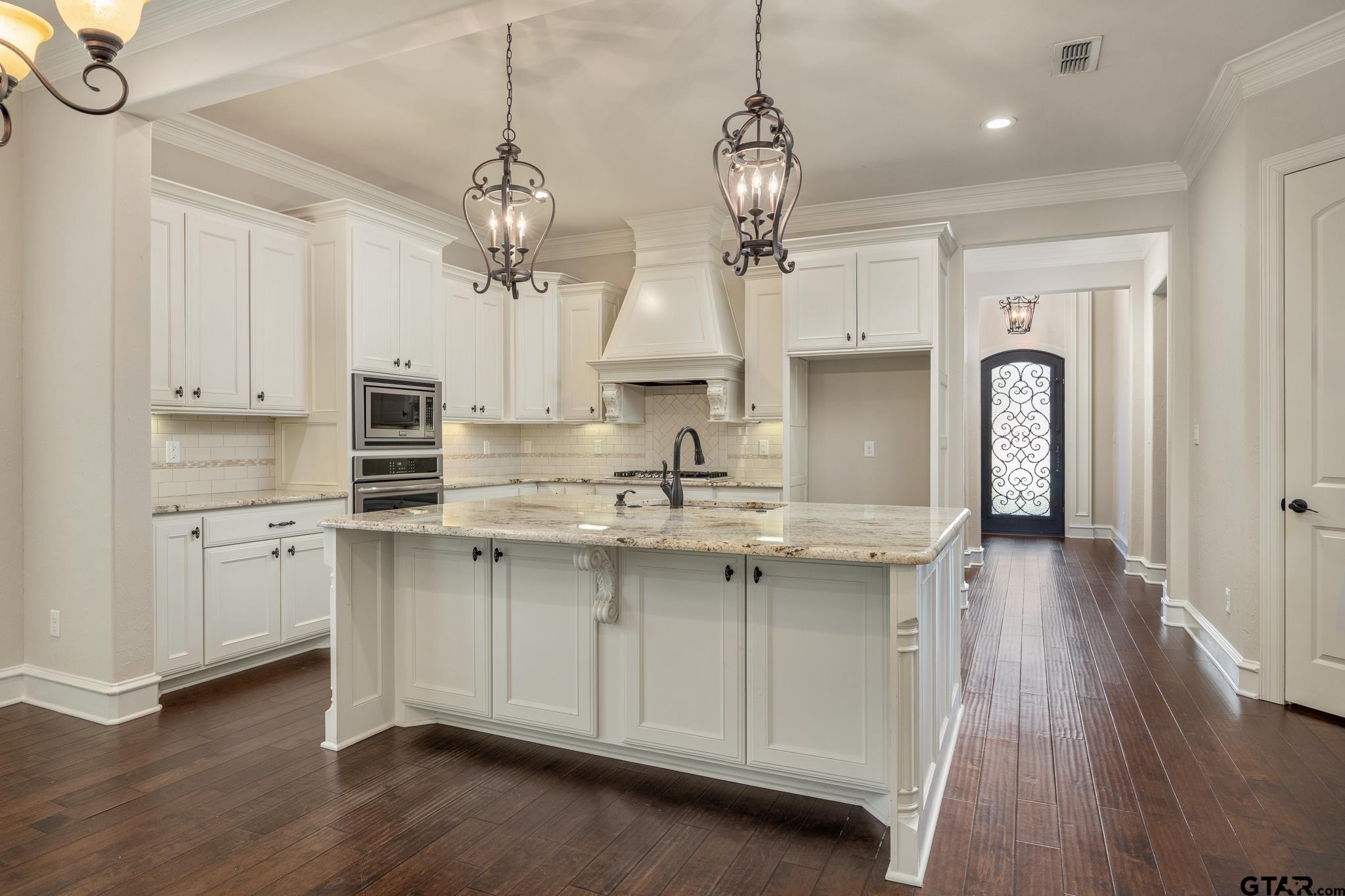 7308 Princedale