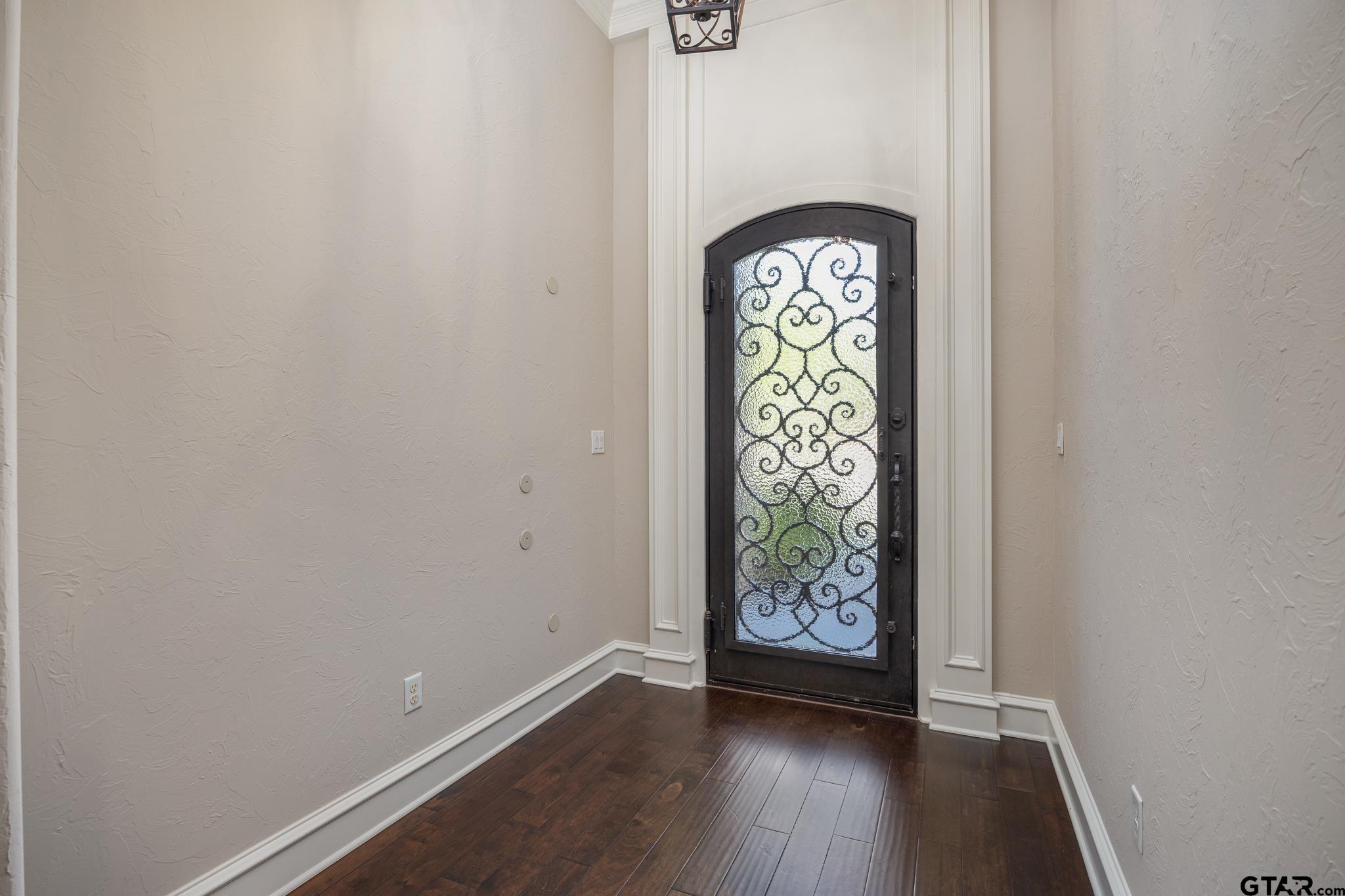 7308 Princedale