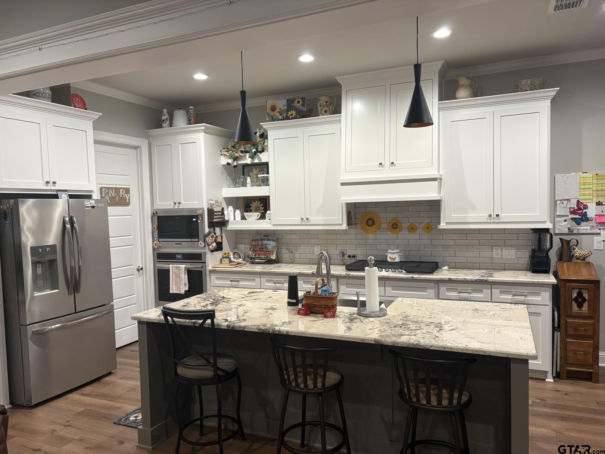 20905 Sweet Bay