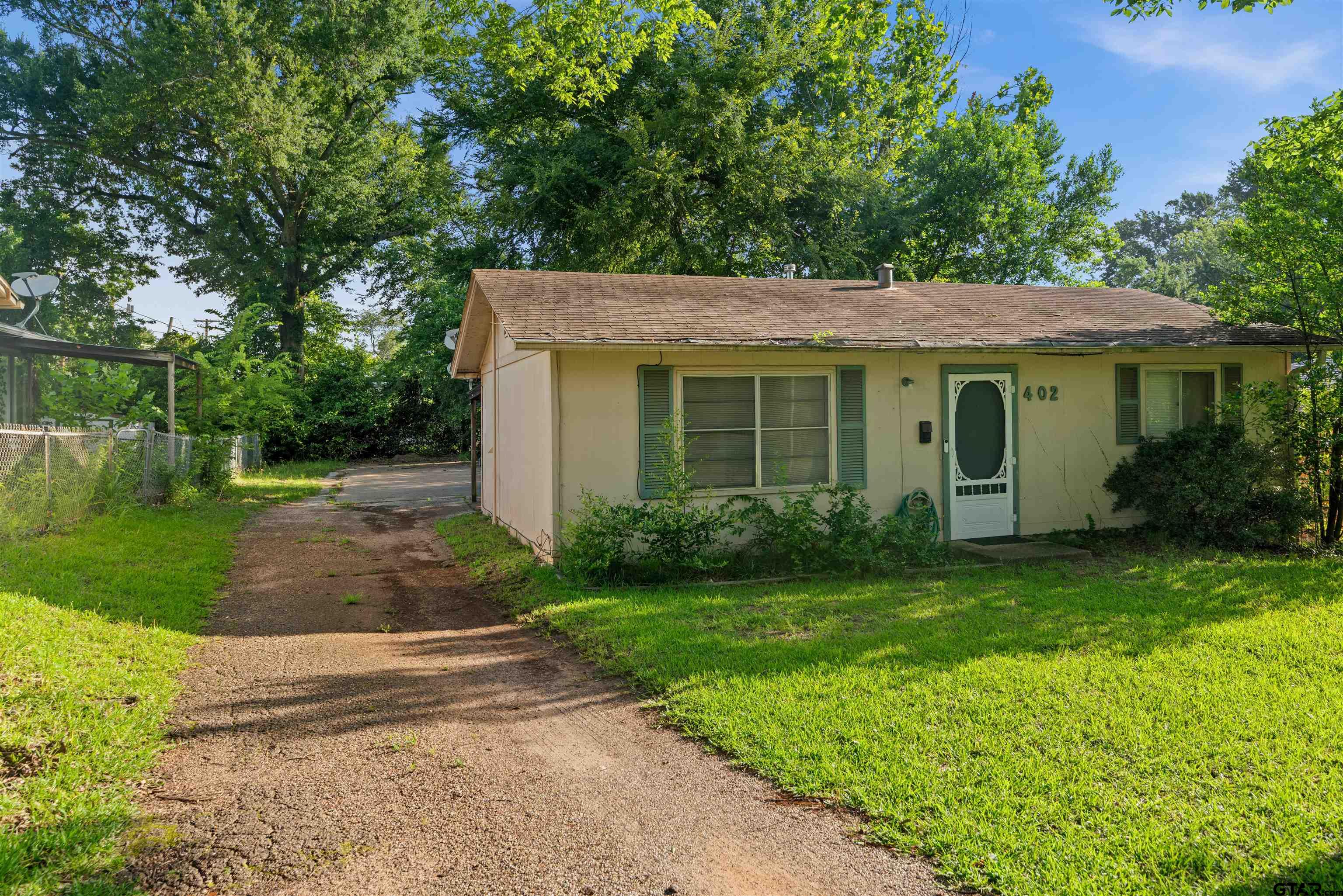 402 Seagle St.