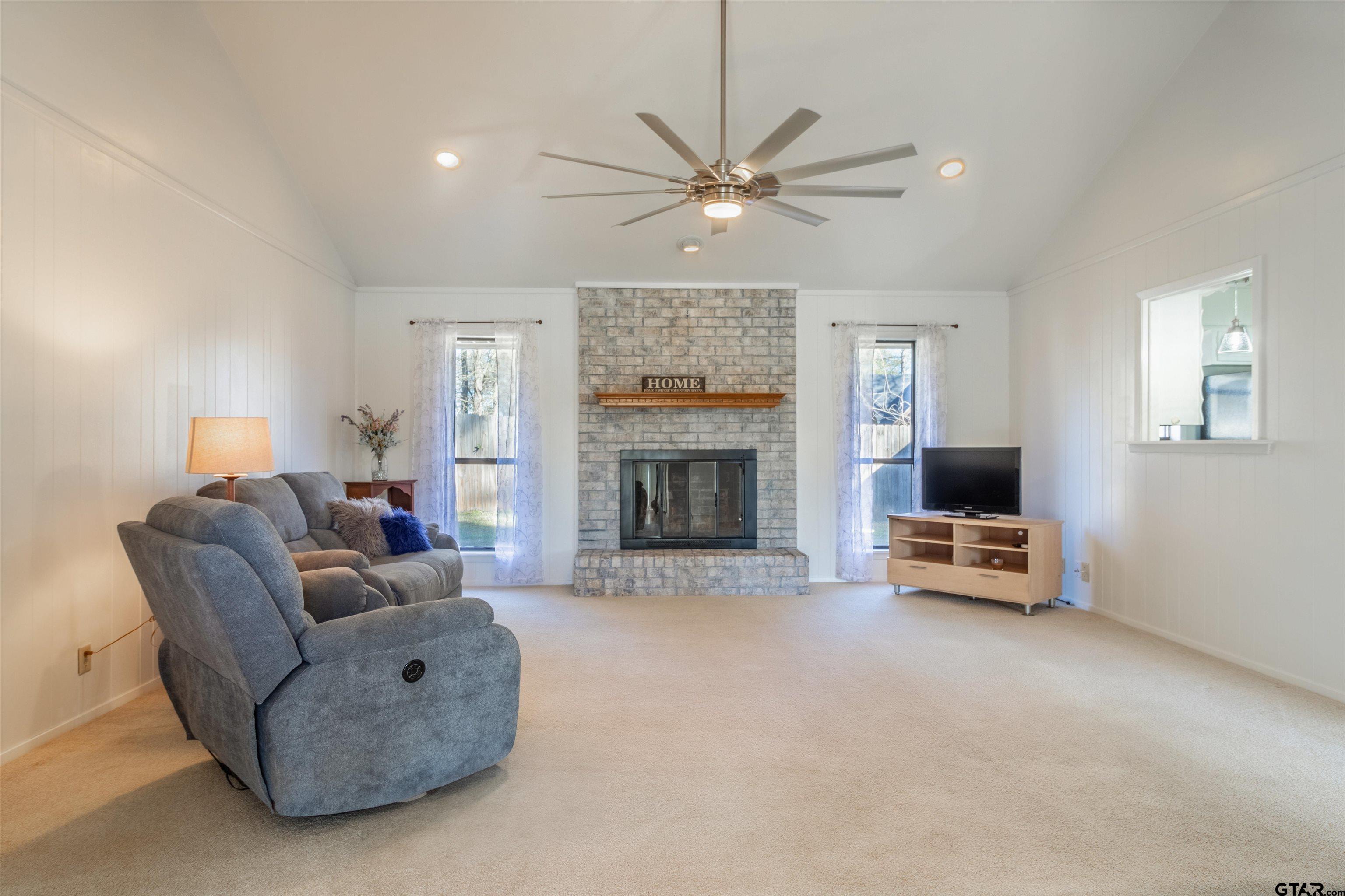 354 Royal Circle