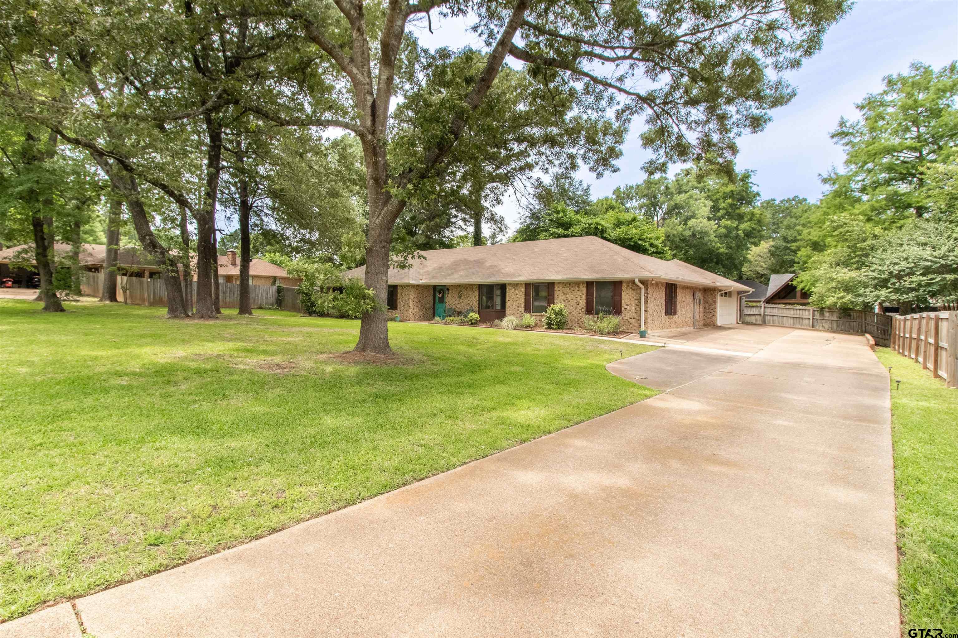 354 Royal Circle