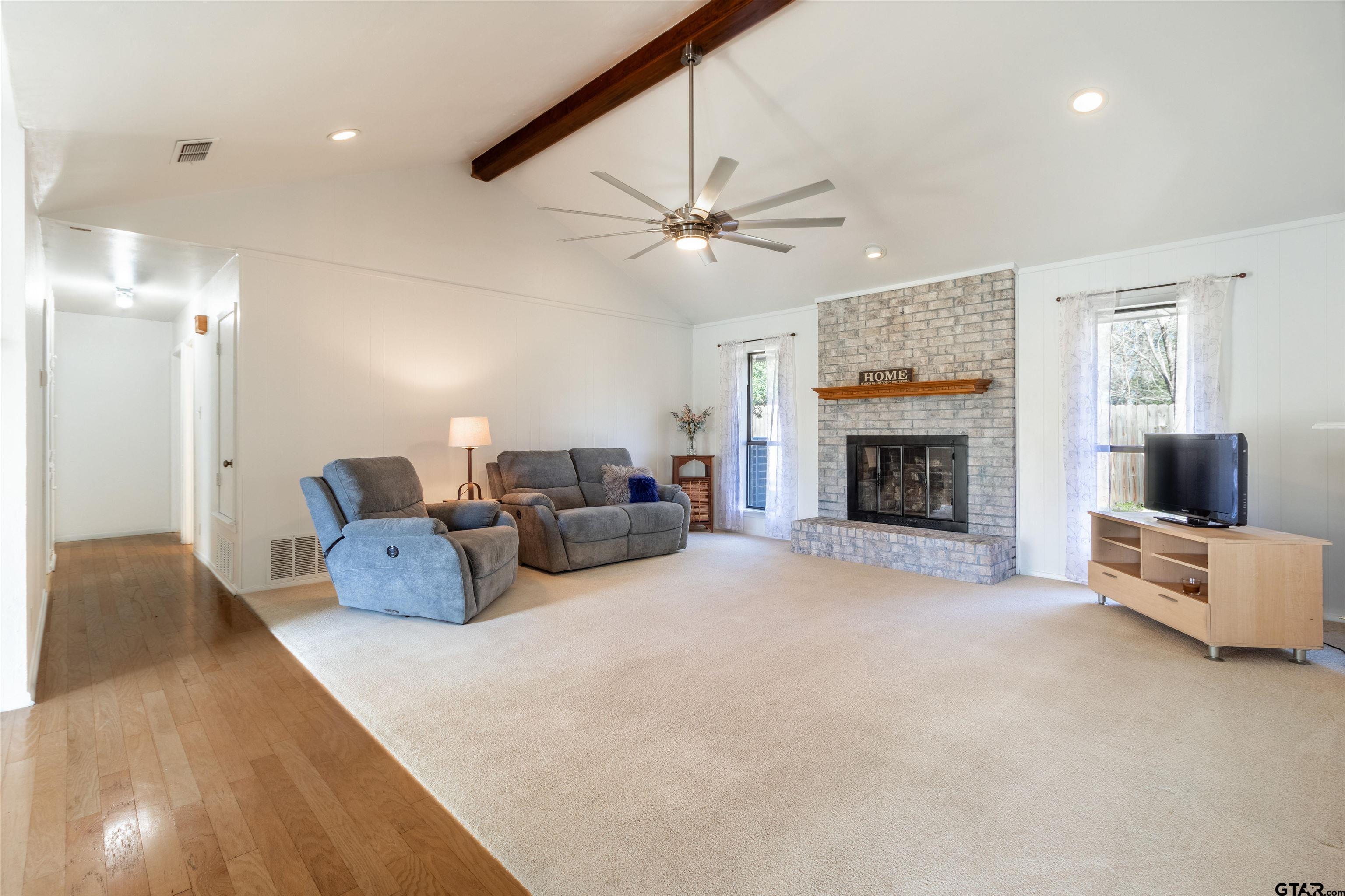 354 Royal Circle
