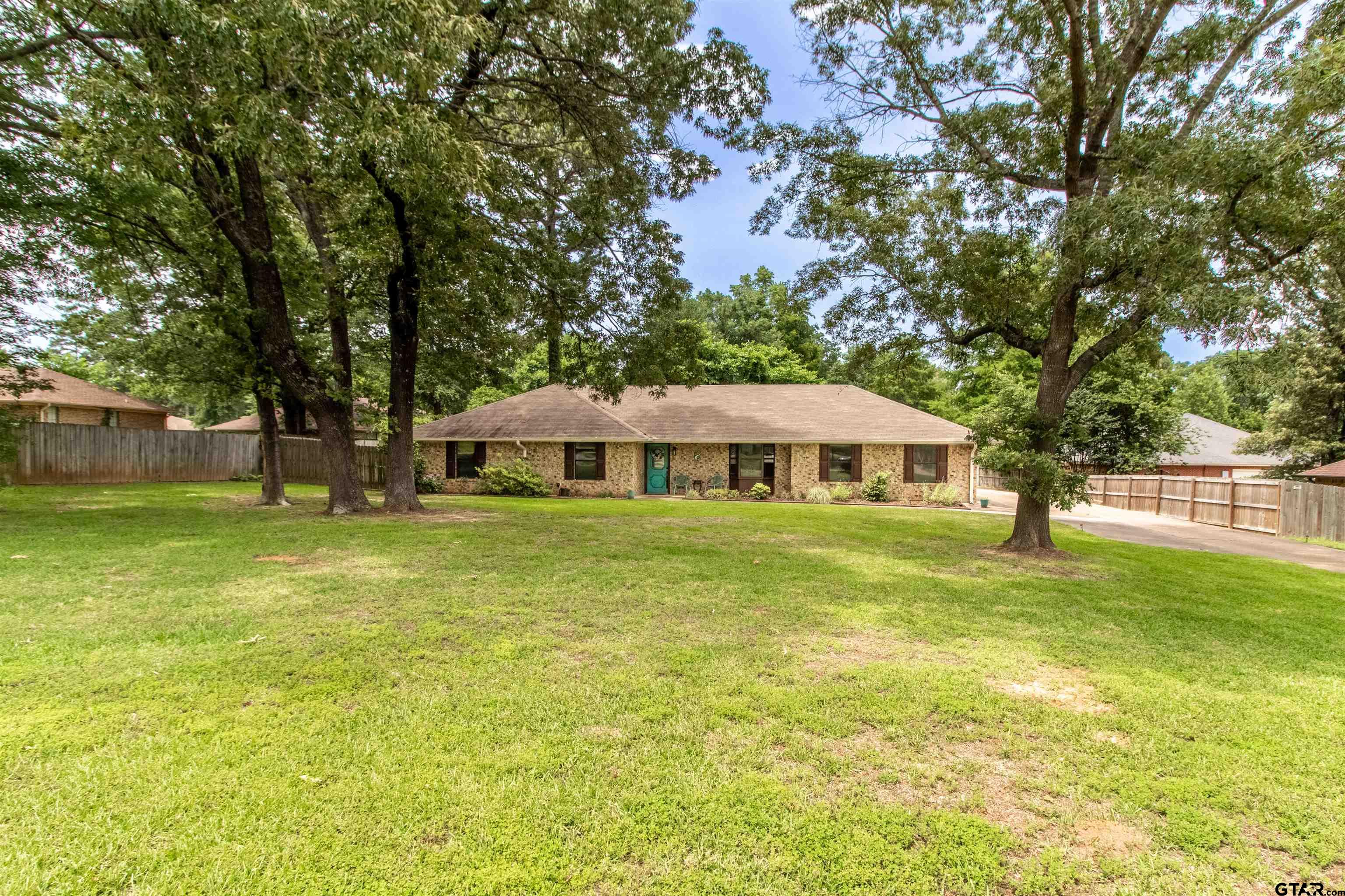 354 Royal Circle