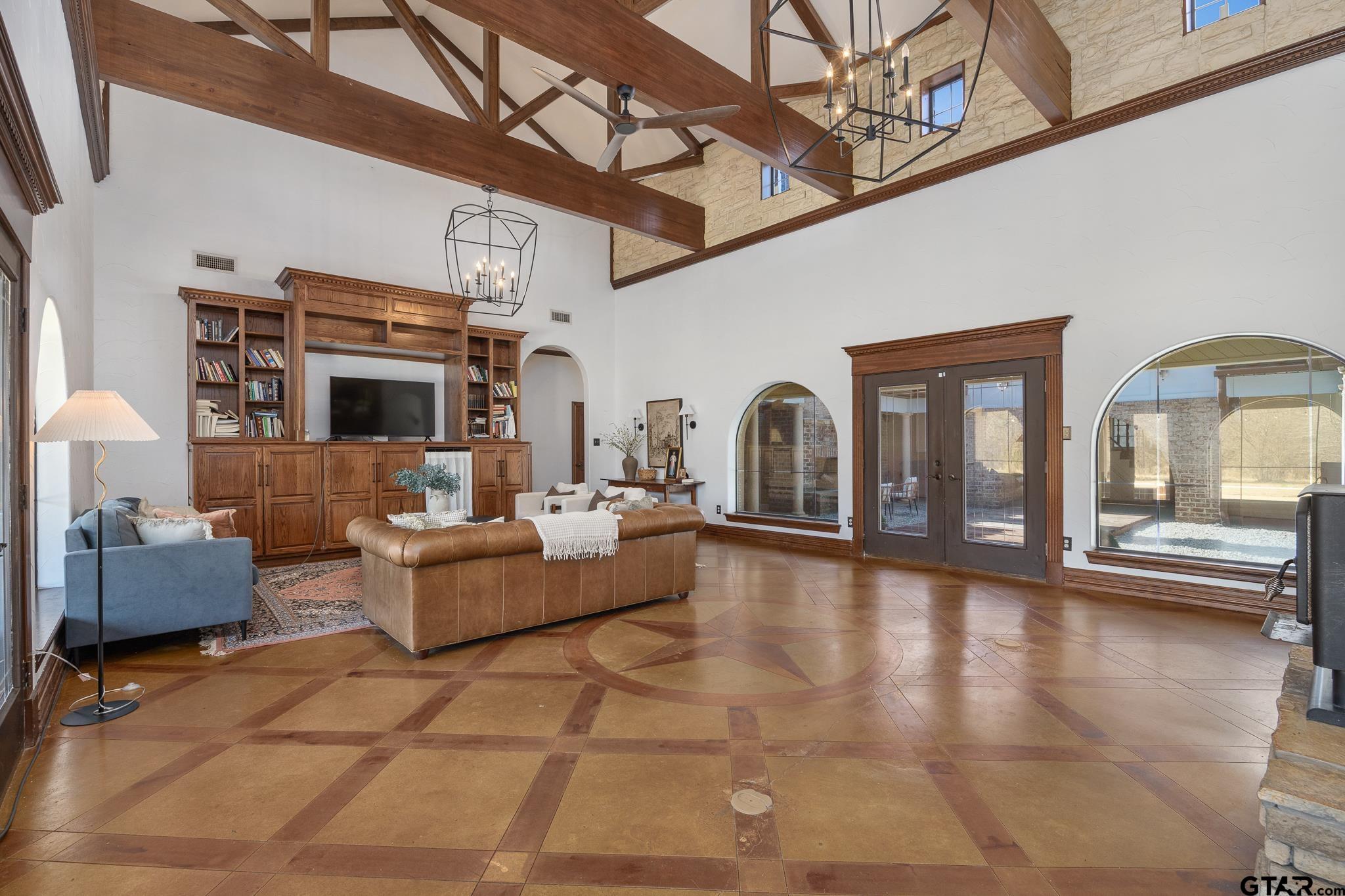 19275 County Road 3411