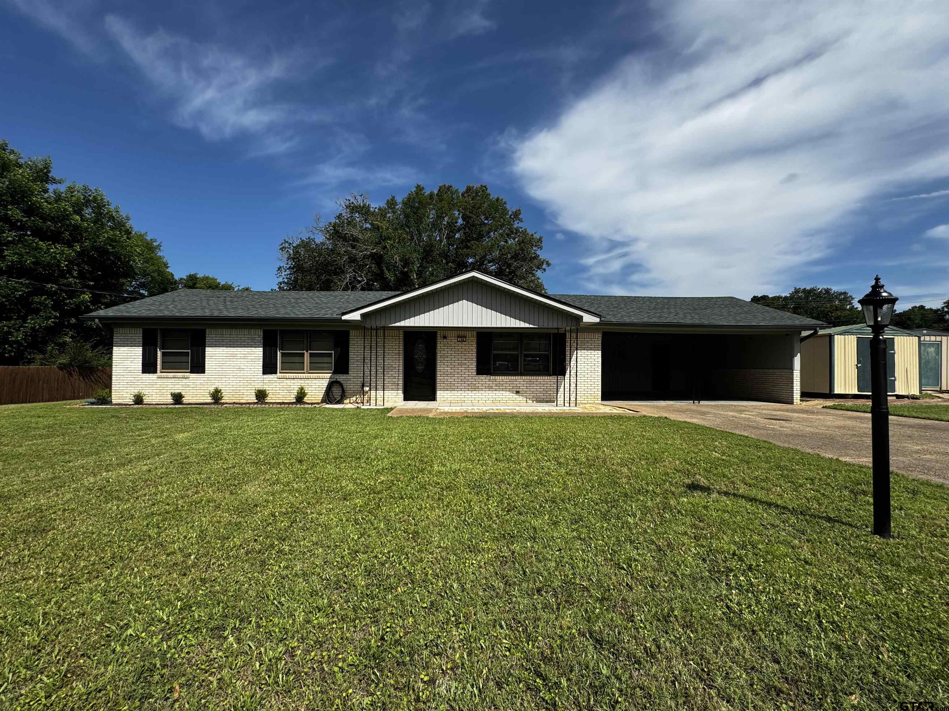 106 Southview Dr.