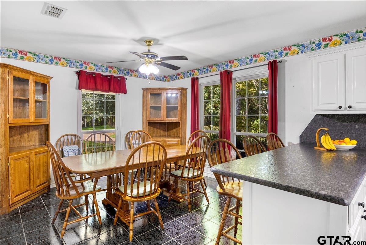 Whitehouse, Texas 75791, United States, 4 Bedrooms Bedrooms, ,3 BathroomsBathrooms,Residential,Active,202209