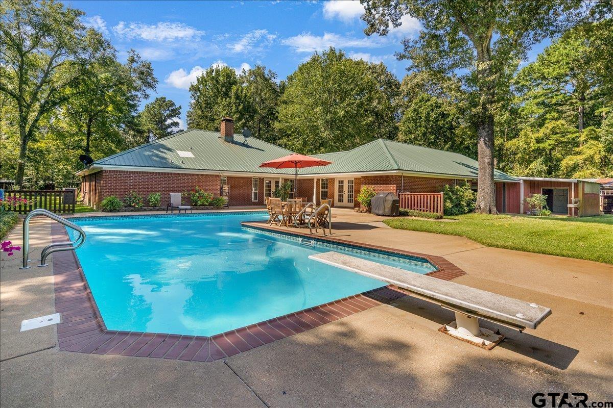 Whitehouse, Texas 75791, United States, 4 Bedrooms Bedrooms, ,3 BathroomsBathrooms,Residential,Active,202209