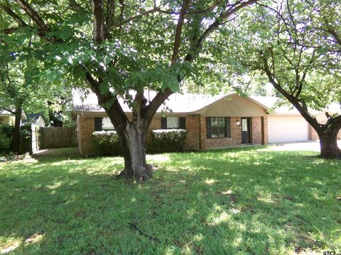 803 Corey Whitehouse TX 75791