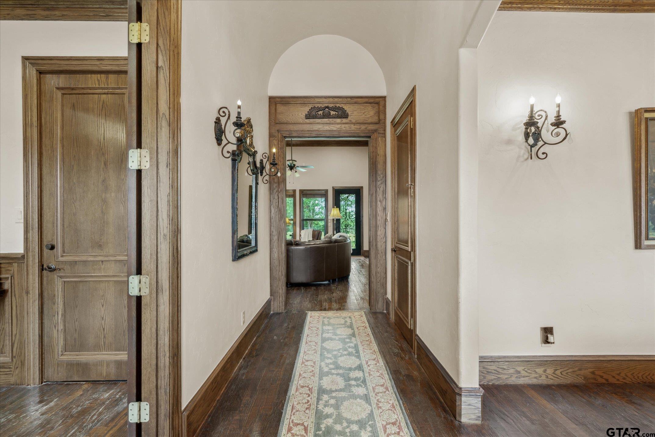 450 Private Road 5815