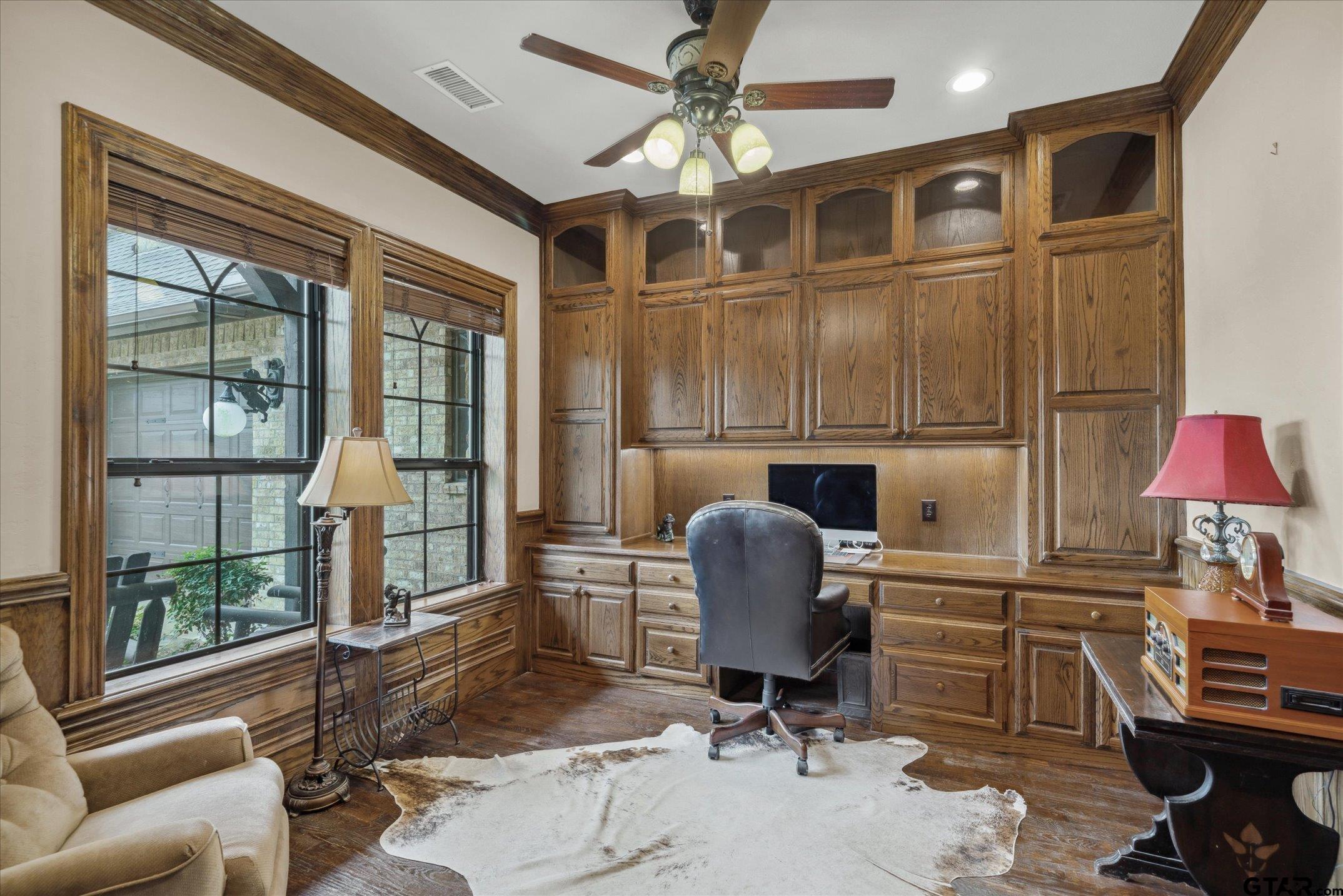 450 Private Road 5815