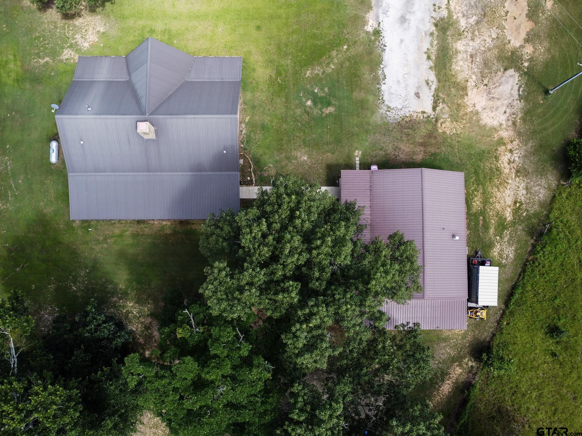 864 Pyeatt Dr