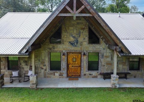 864 Pyeatt Dr Gladewater TX 75647