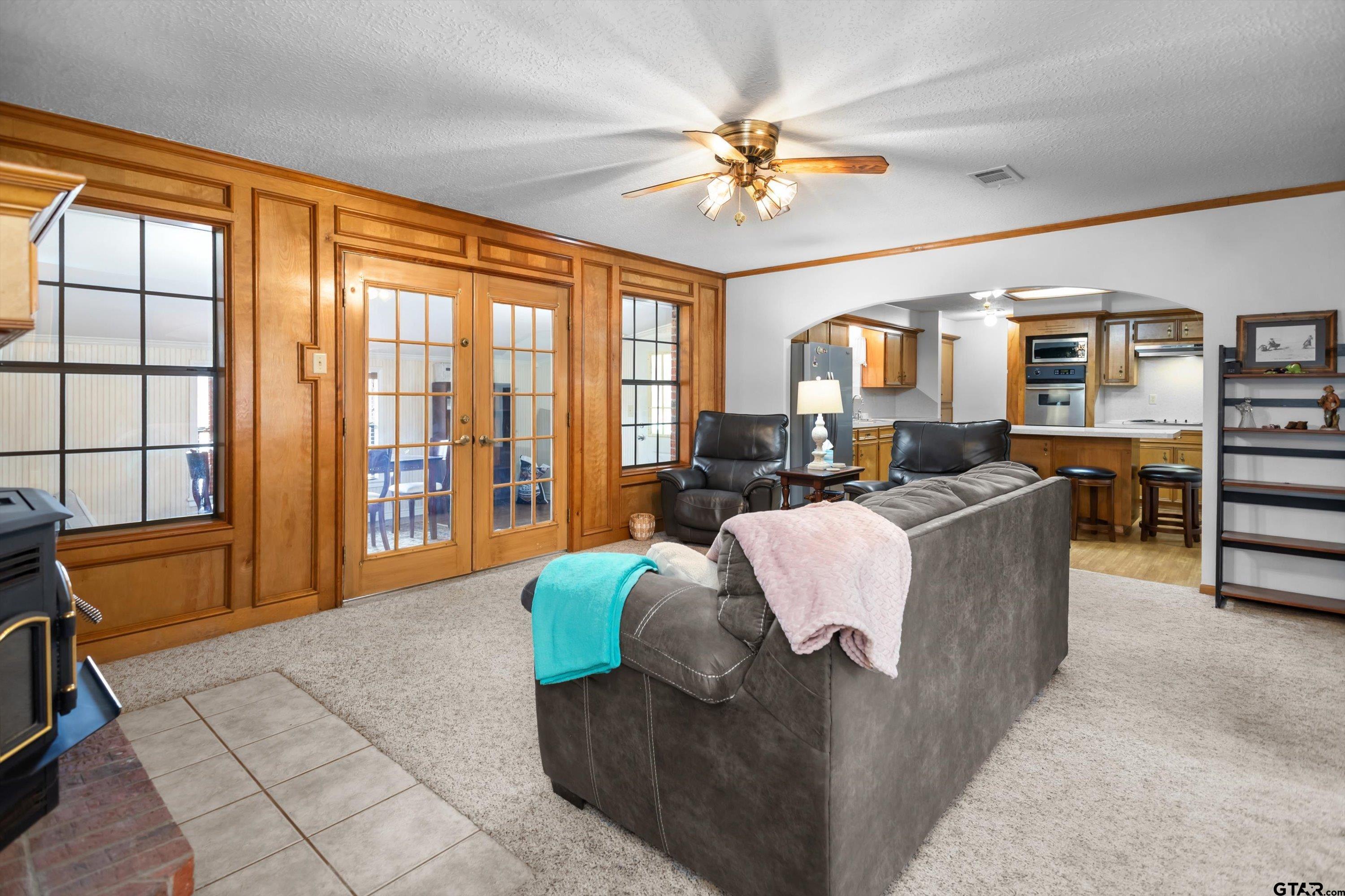 533 Creekwood Street