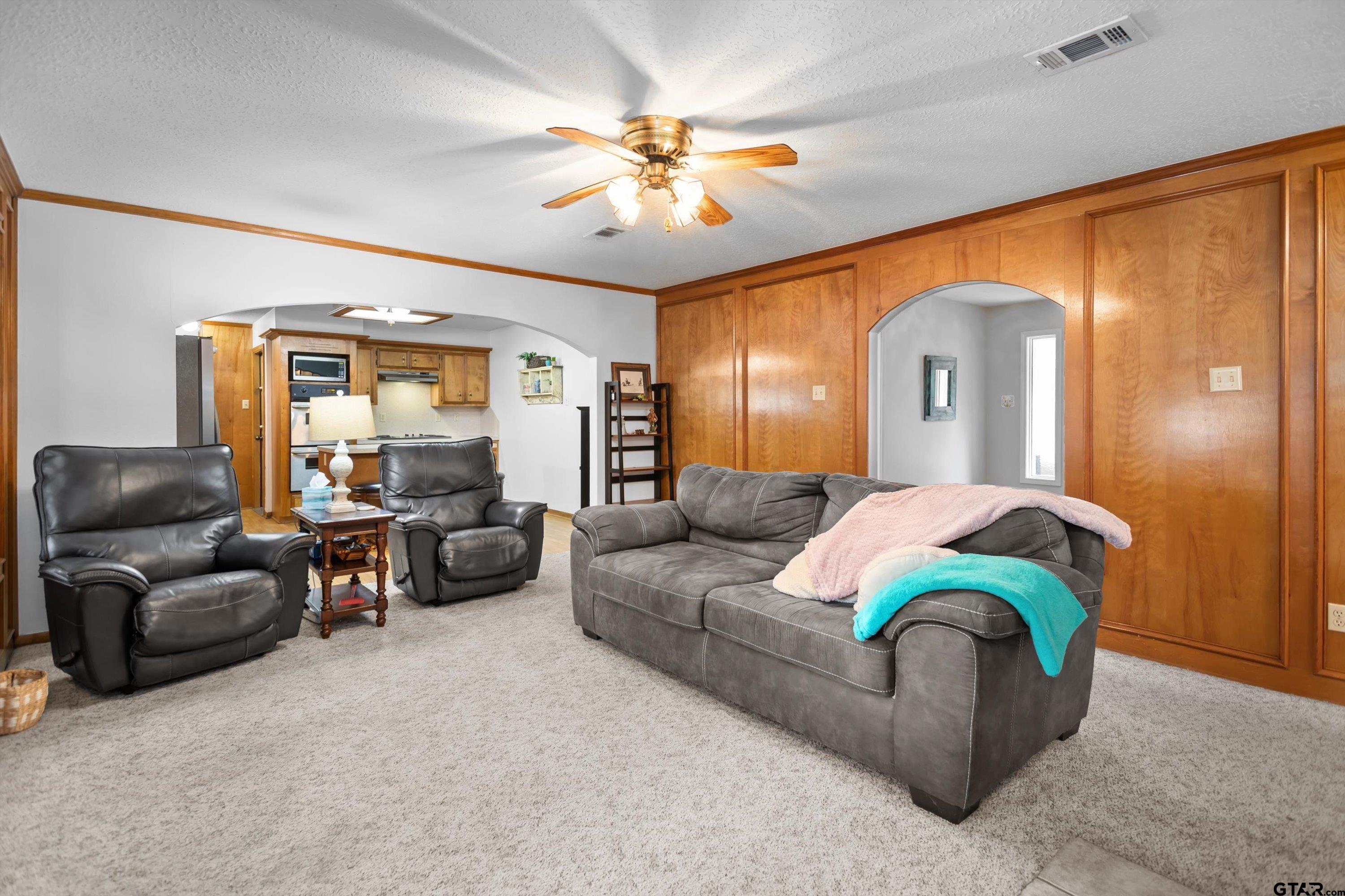 533 Creekwood Street