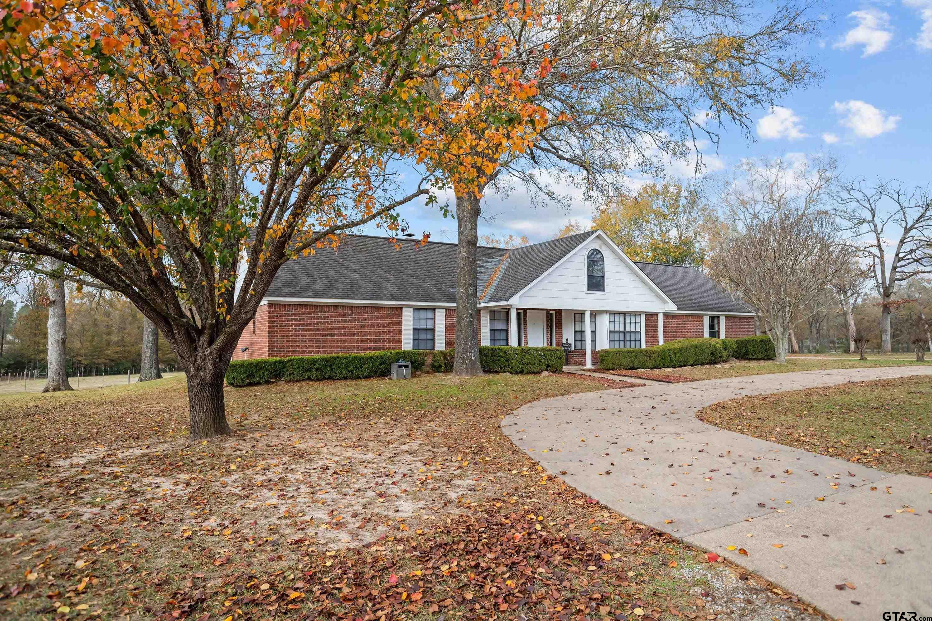 533 Creekwood Street