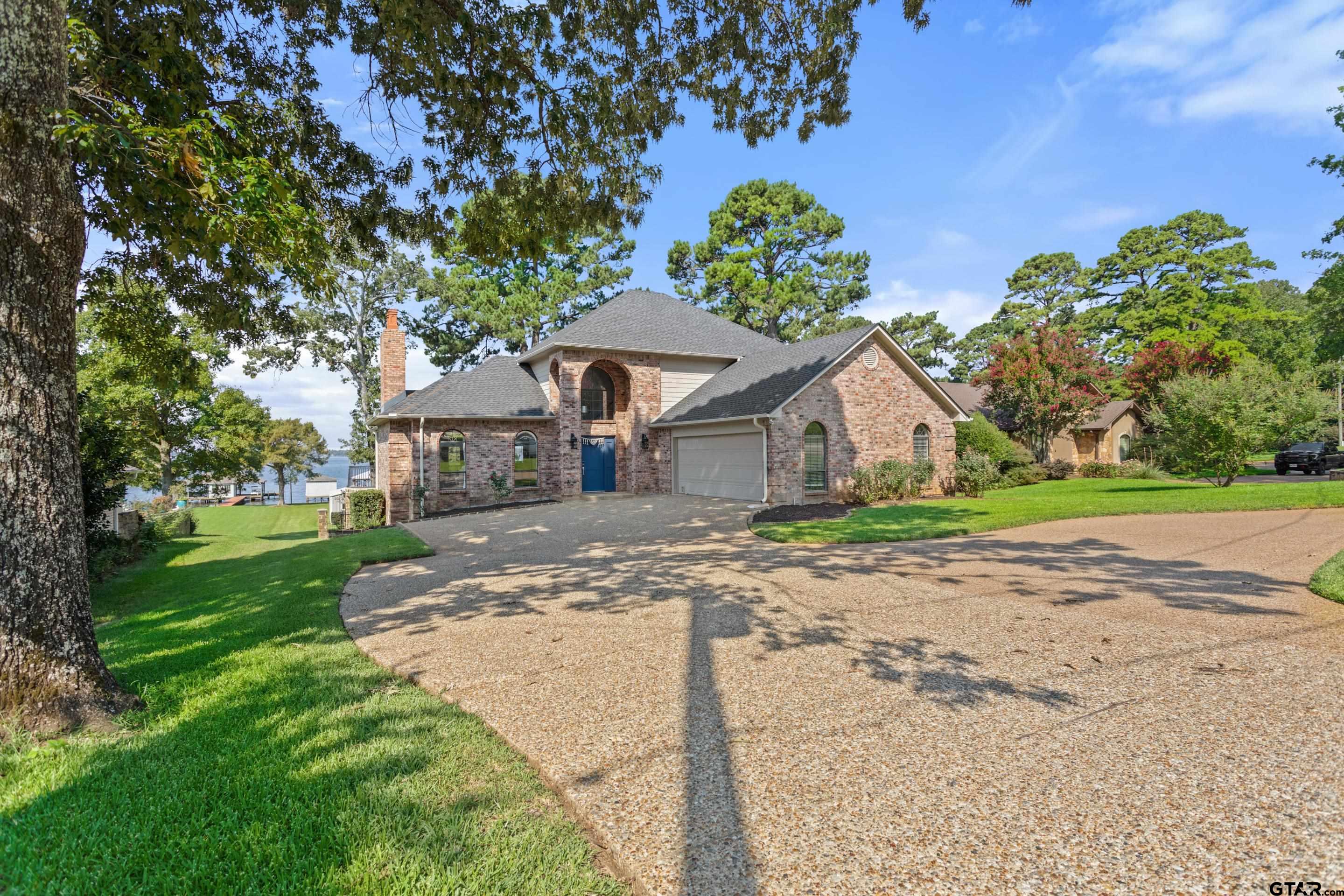 18248 Lakeside Dr