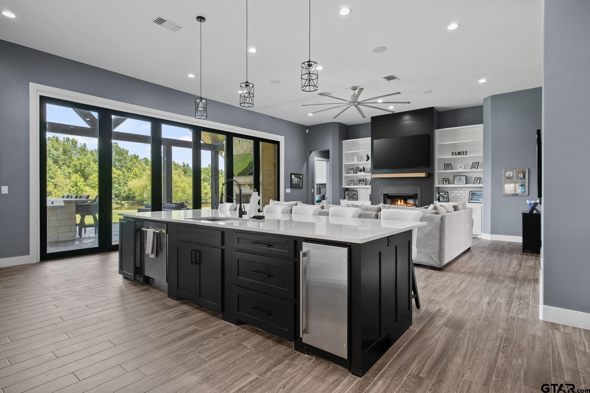 367 Private Road 54166