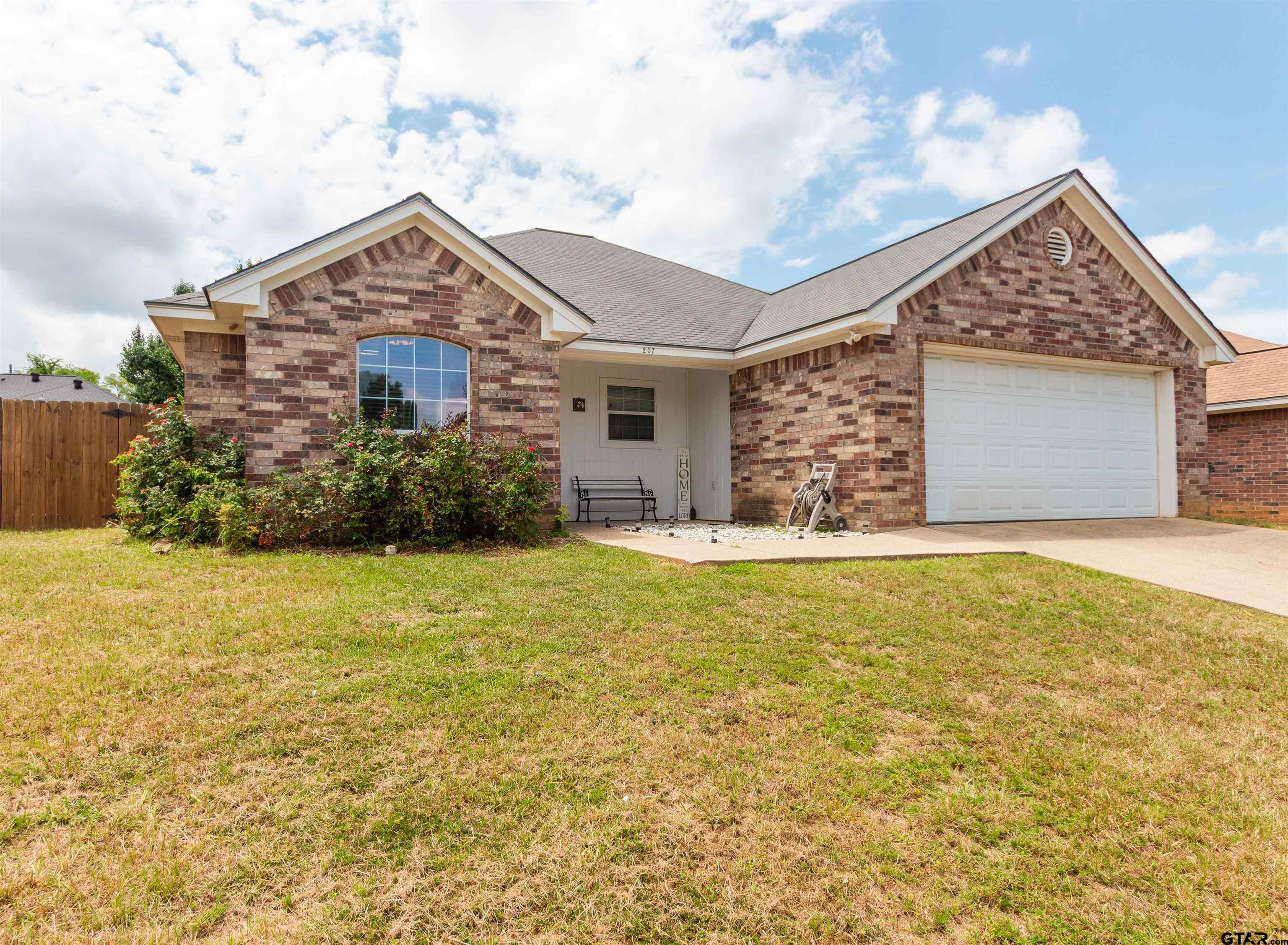 207 Patricia Ct