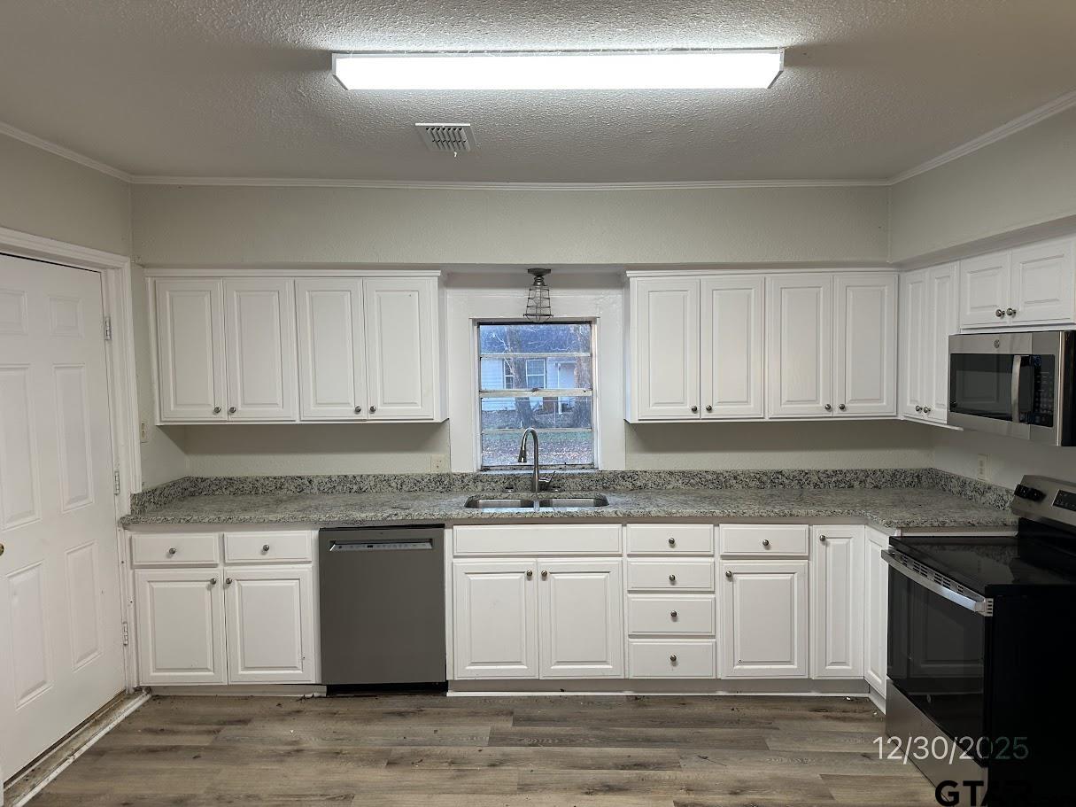 614 W Main