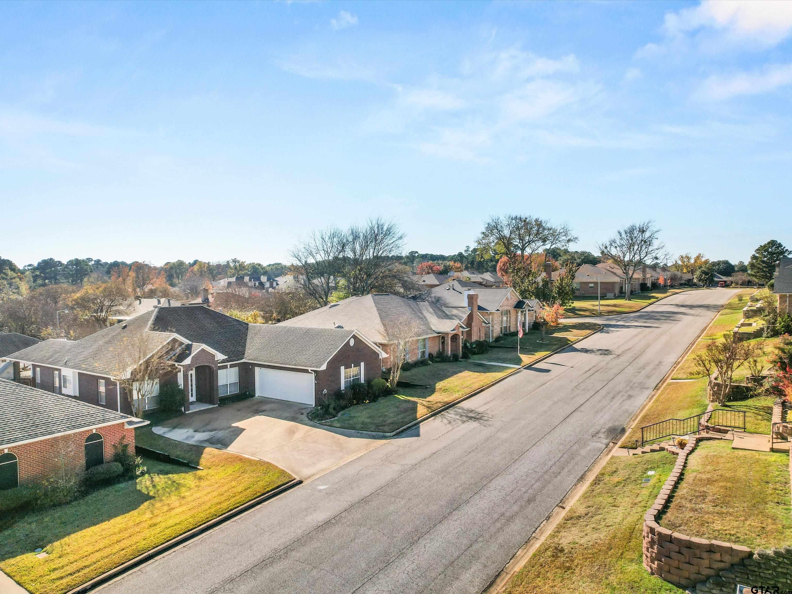 23 FRIENDSWOOD DR