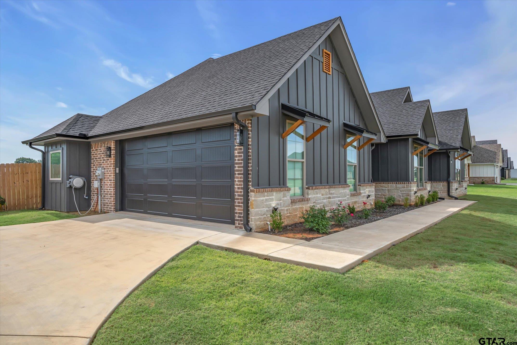 12457 Maplewood Drive