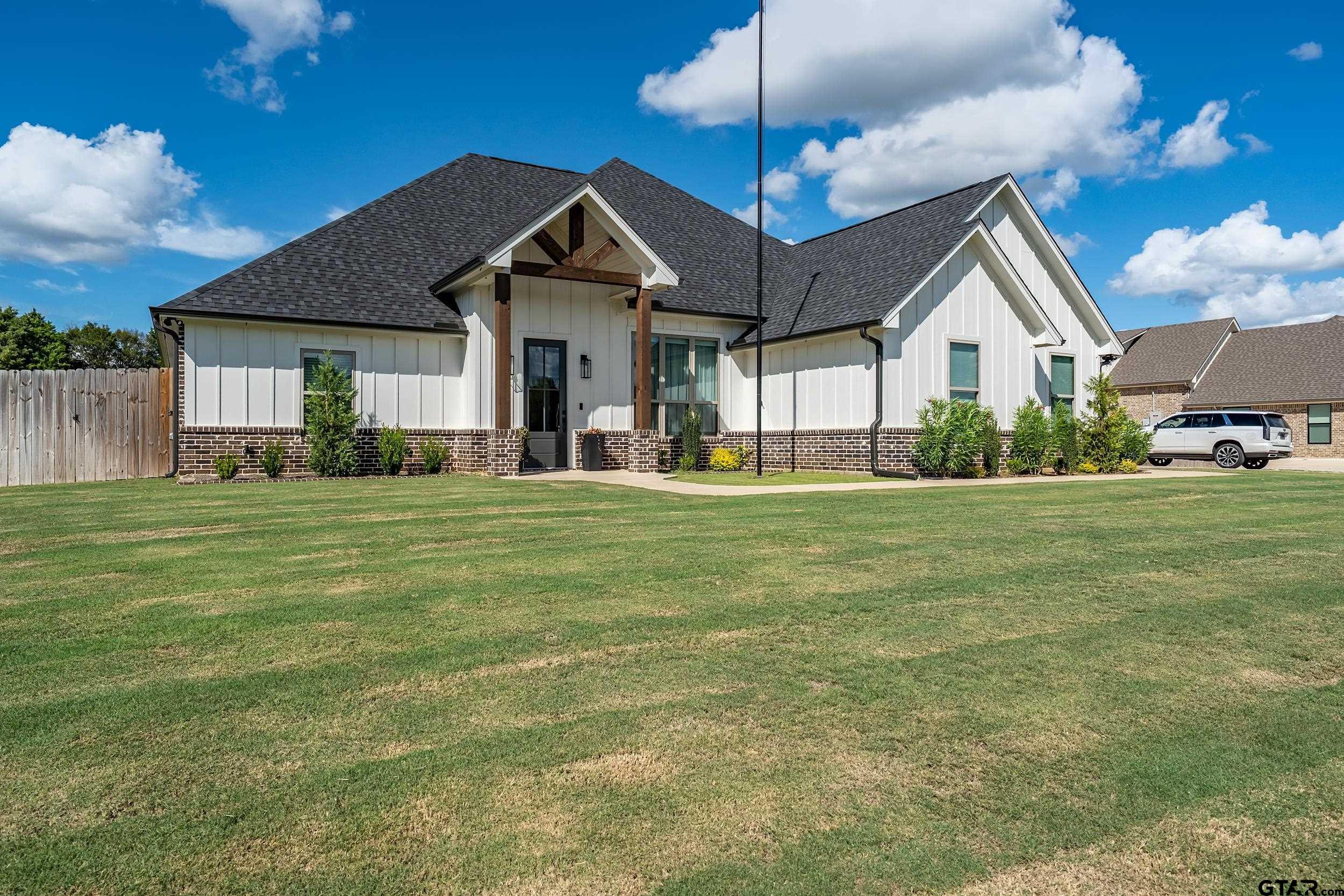 21849 Country Meadows