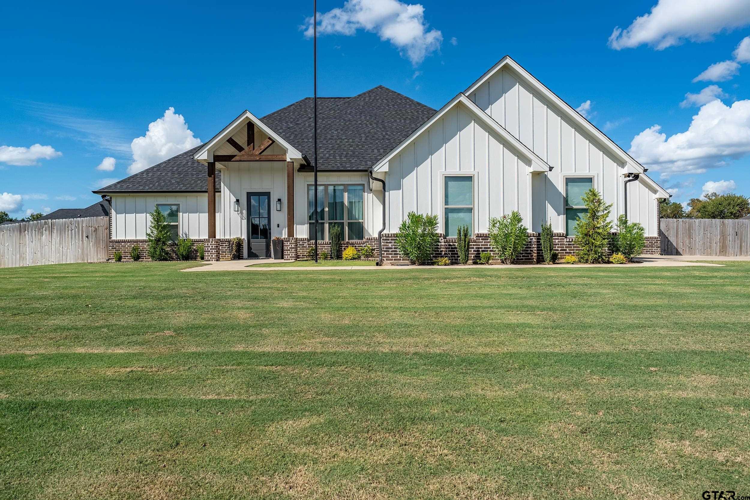 21849 Country Meadows