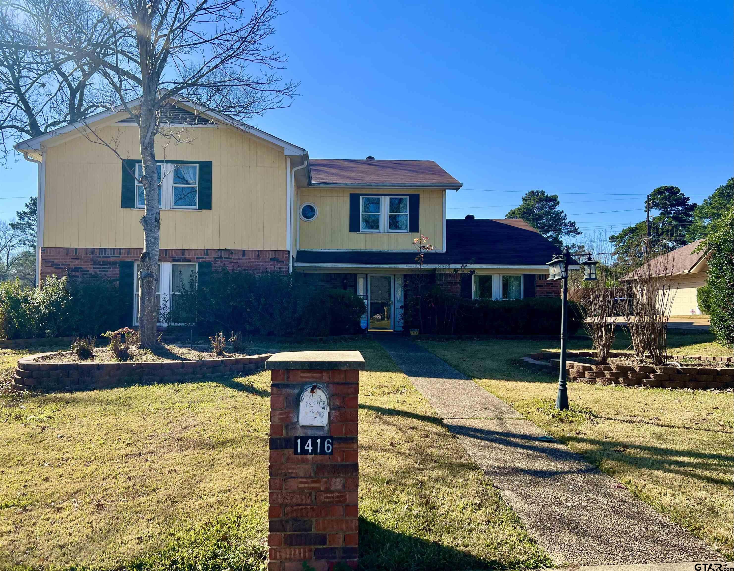 1416 Lazy Ln.