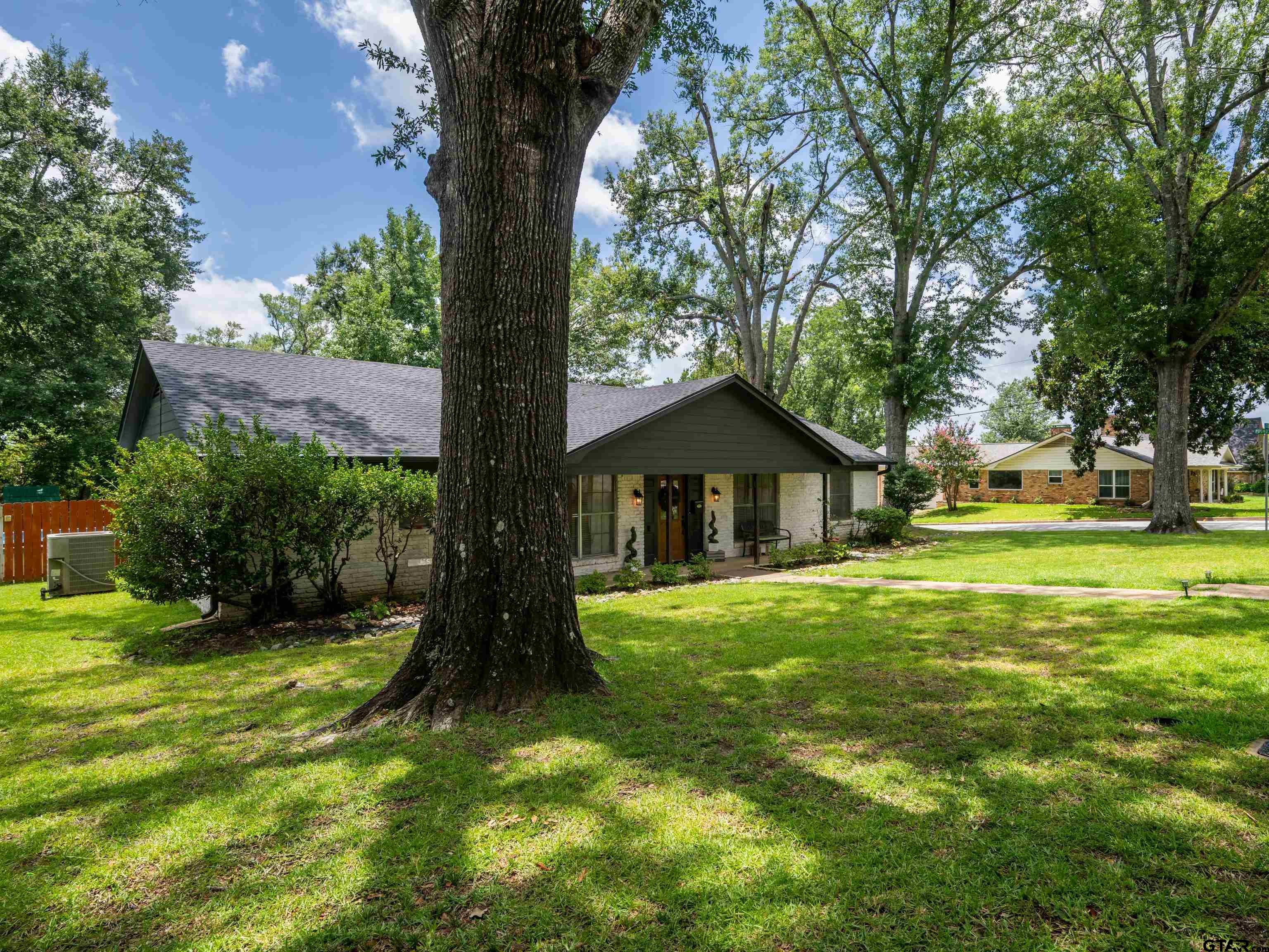 1101 Clyde Drive