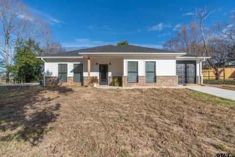 413 Stewart Lindale TX 75771