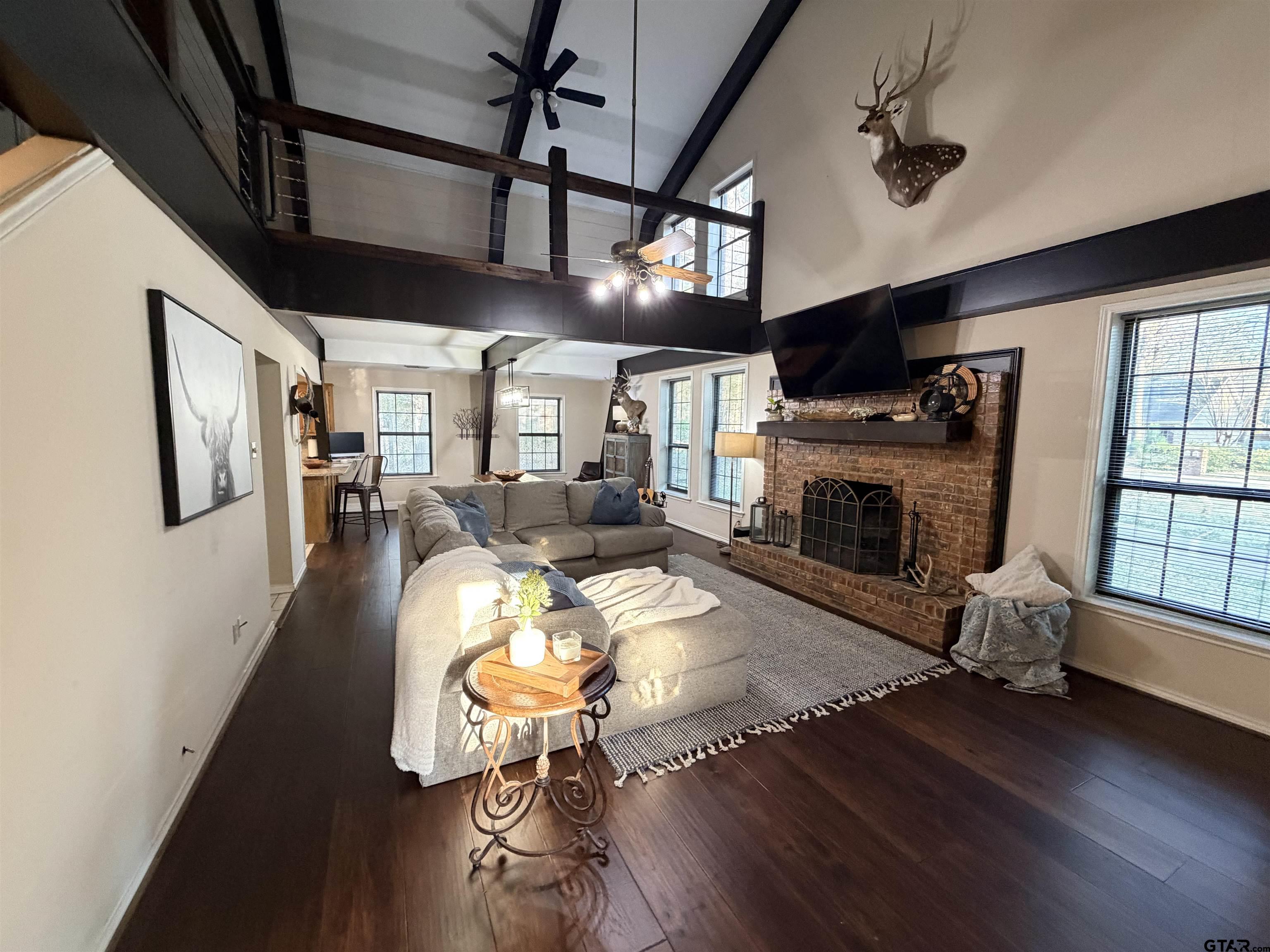 1635 Meadowlark Drive