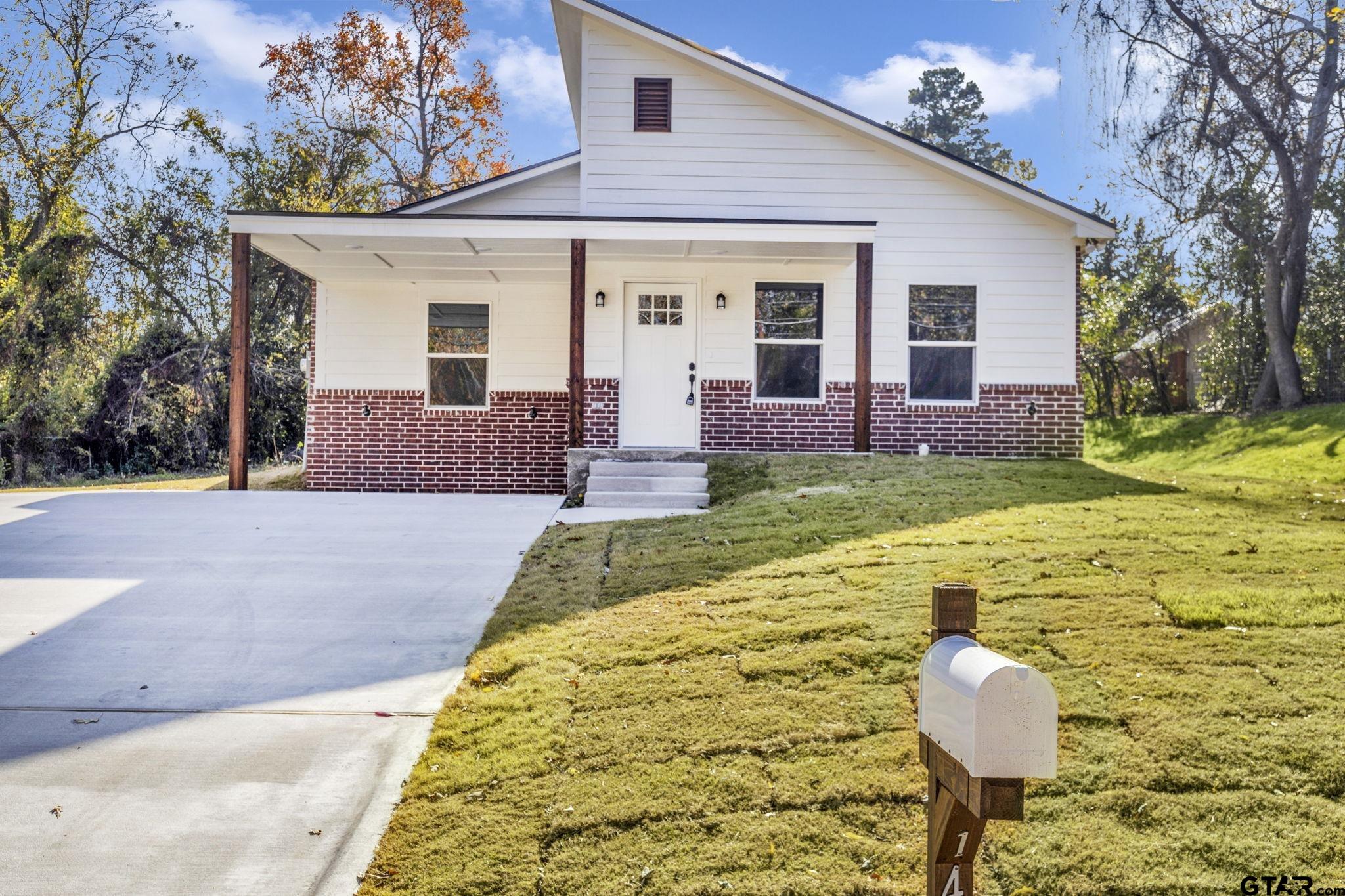1410 W Connally St