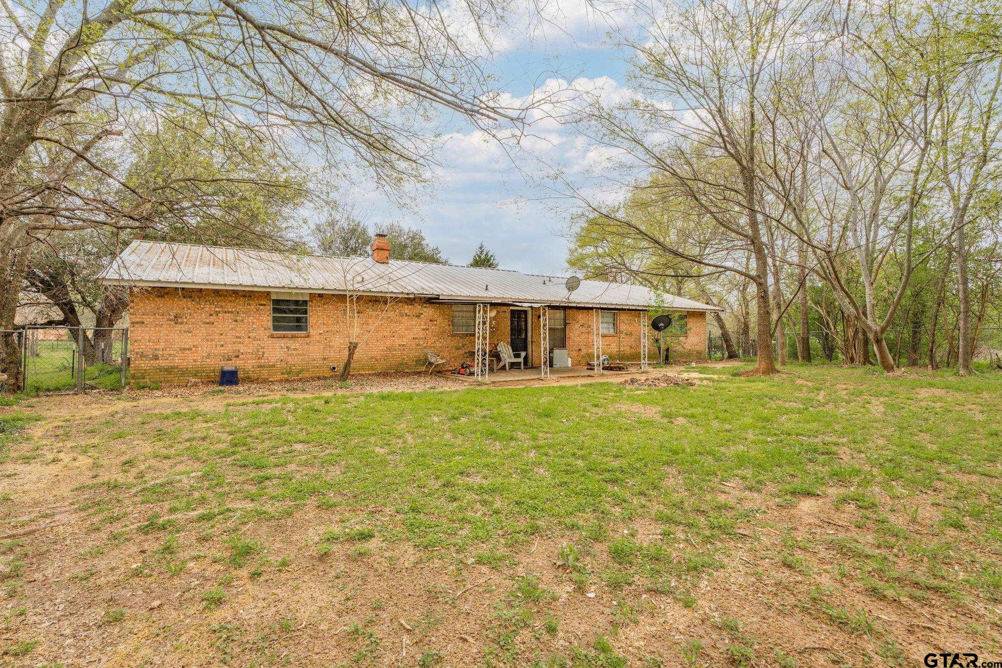 Athens, Texas 75751, United States, 5 Bedrooms Bedrooms, ,3 BathroomsBathrooms,Residential,Pending,48756