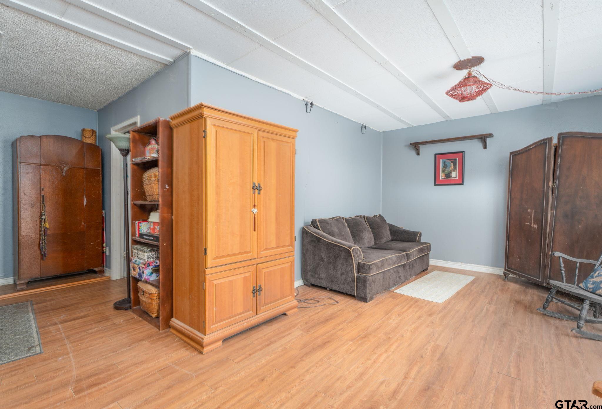 Athens, Texas 75751, United States, 5 Bedrooms Bedrooms, ,3 BathroomsBathrooms,Residential,Pending,48756