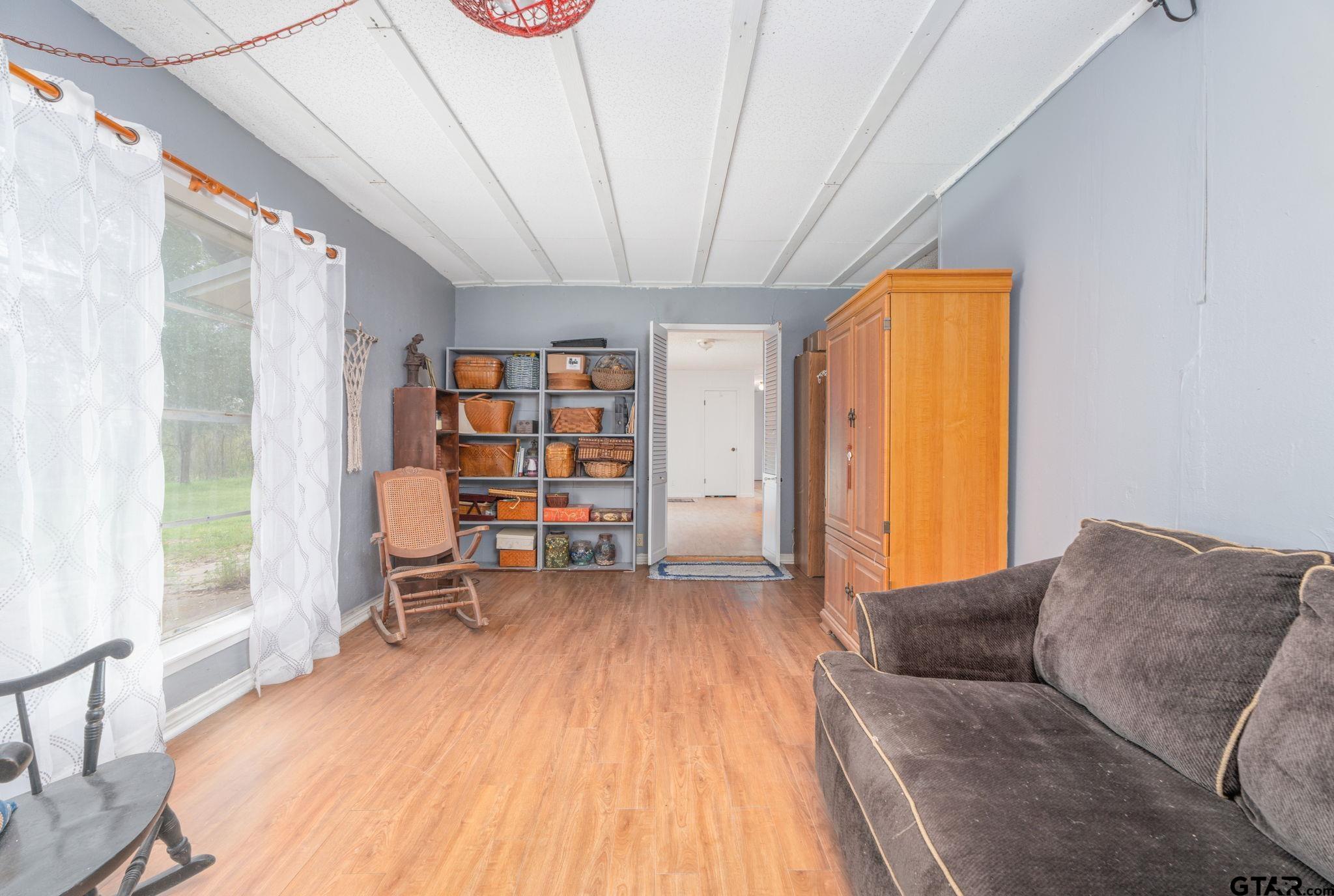 Athens, Texas 75751, United States, 5 Bedrooms Bedrooms, ,3 BathroomsBathrooms,Residential,Pending,48756