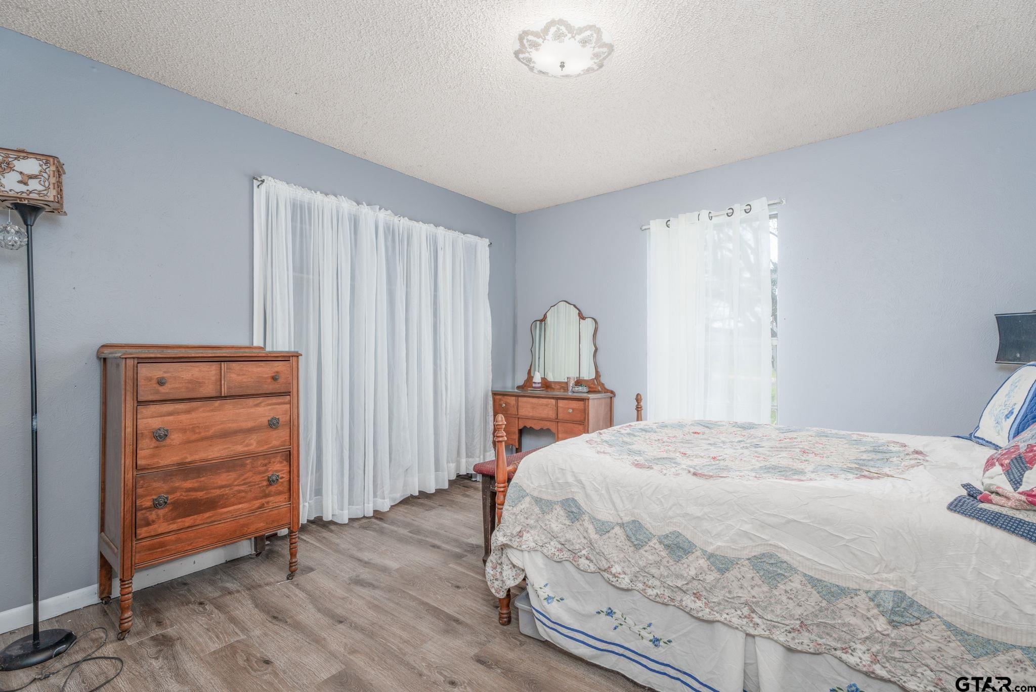 Athens, Texas 75751, United States, 5 Bedrooms Bedrooms, ,3 BathroomsBathrooms,Residential,Pending,48756