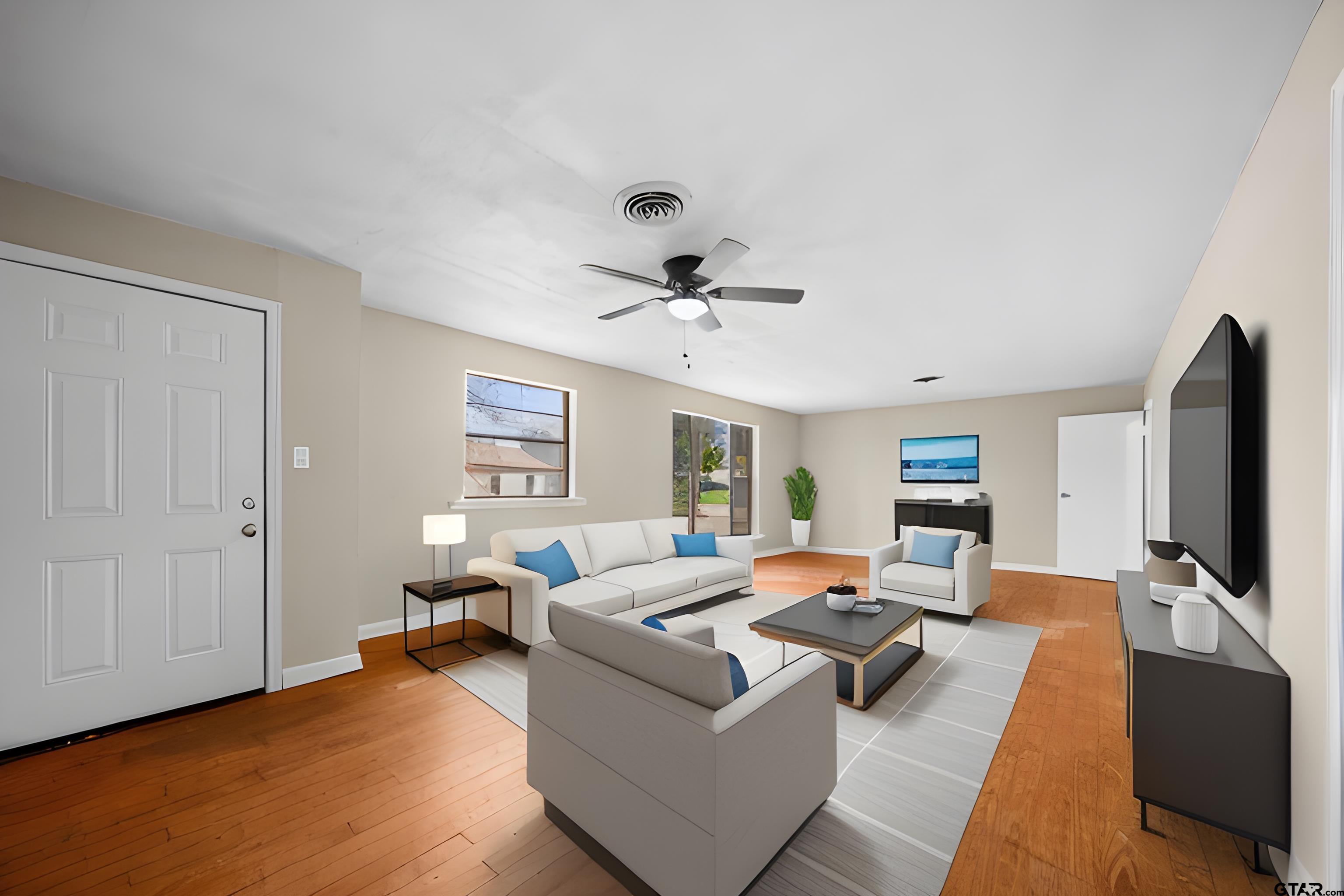 1522 N Ross