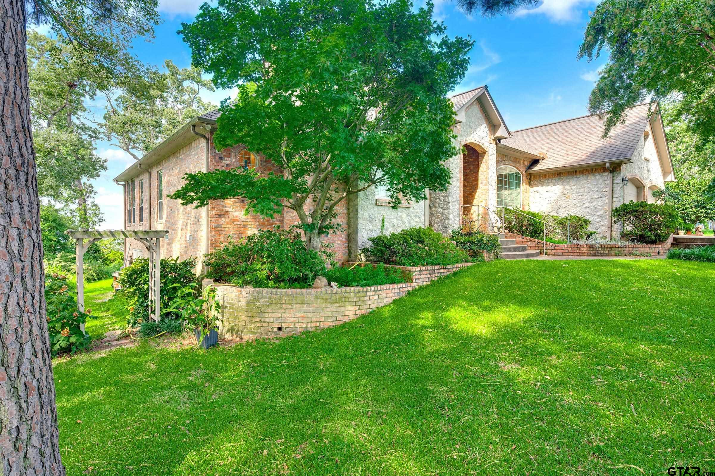 22091 Blue Water Rd