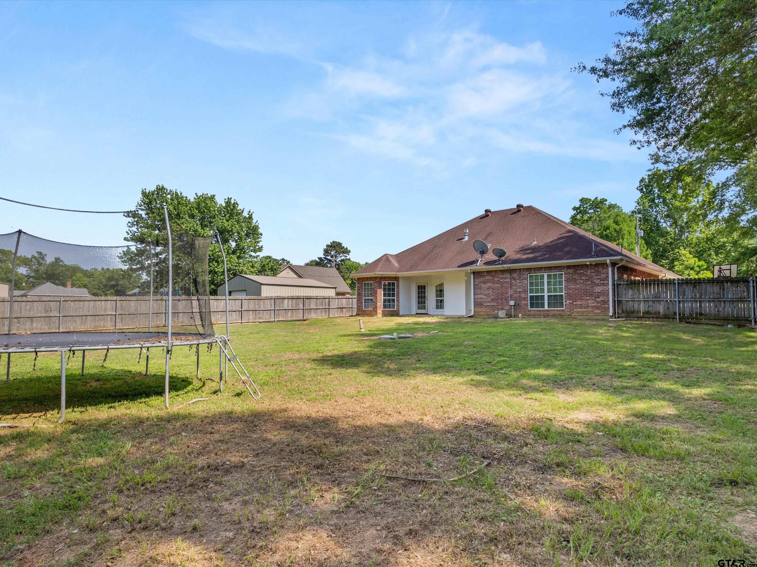 4367 N White Oak Road