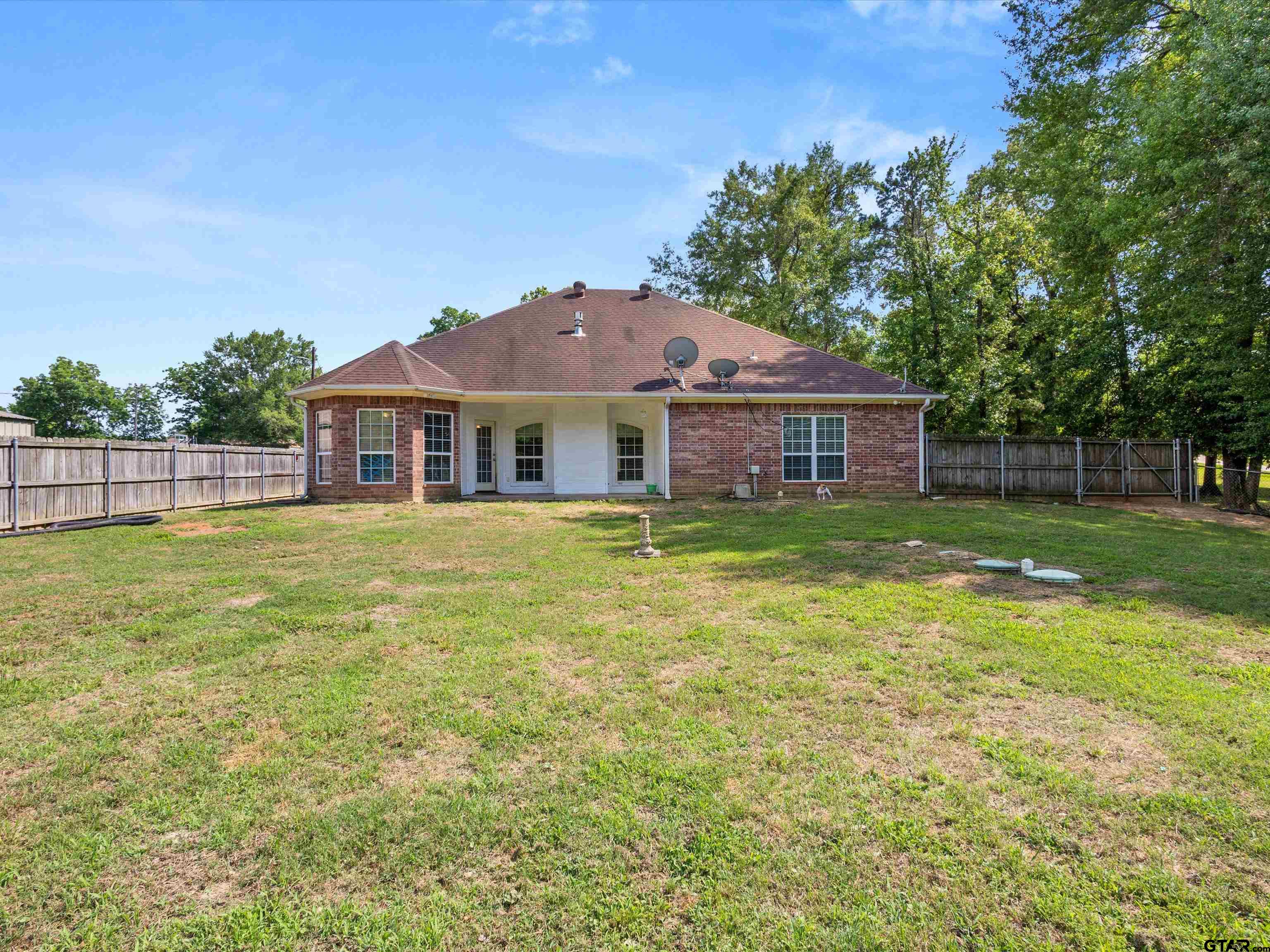 4367 N White Oak Road