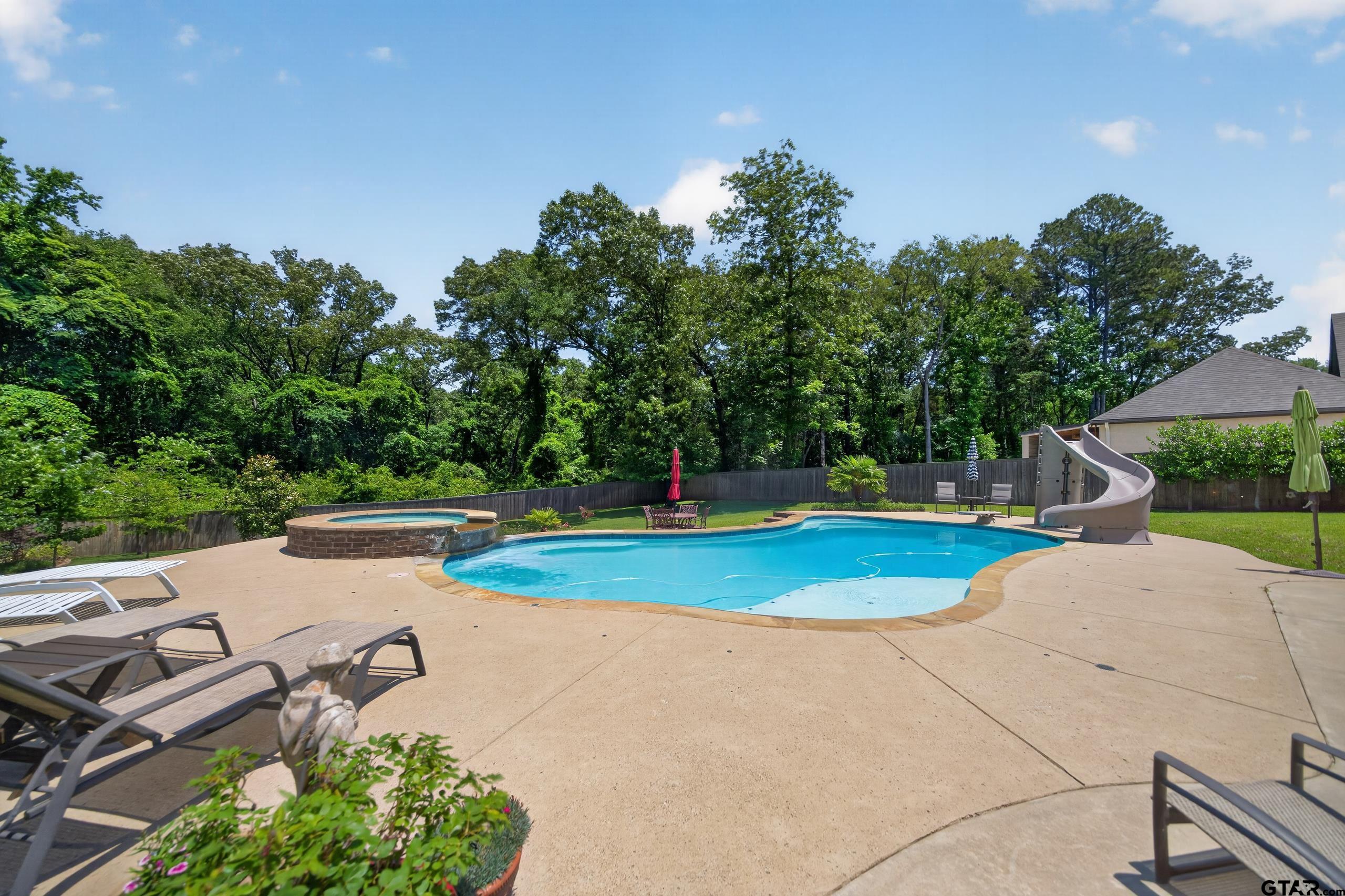 268 Oak Grove Way