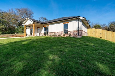 A home in Bullard